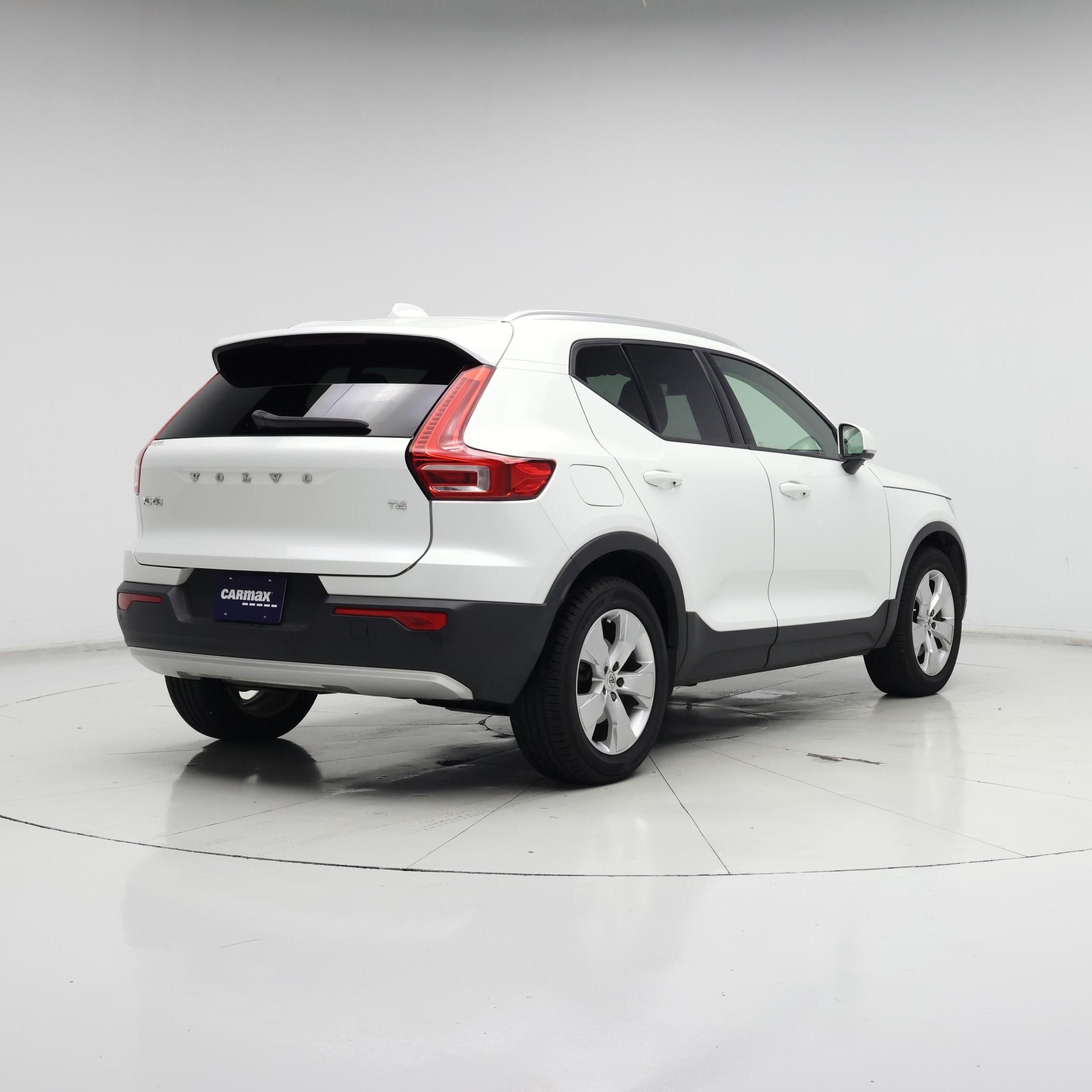 Thumbnail: 2021 Volvo XC40 - 8