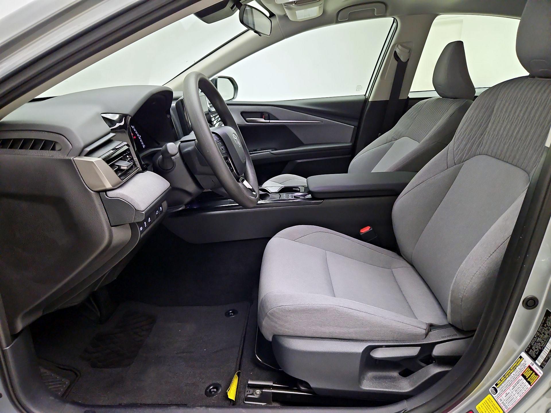 Thumbnail: 2025 Toyota Camry - 11