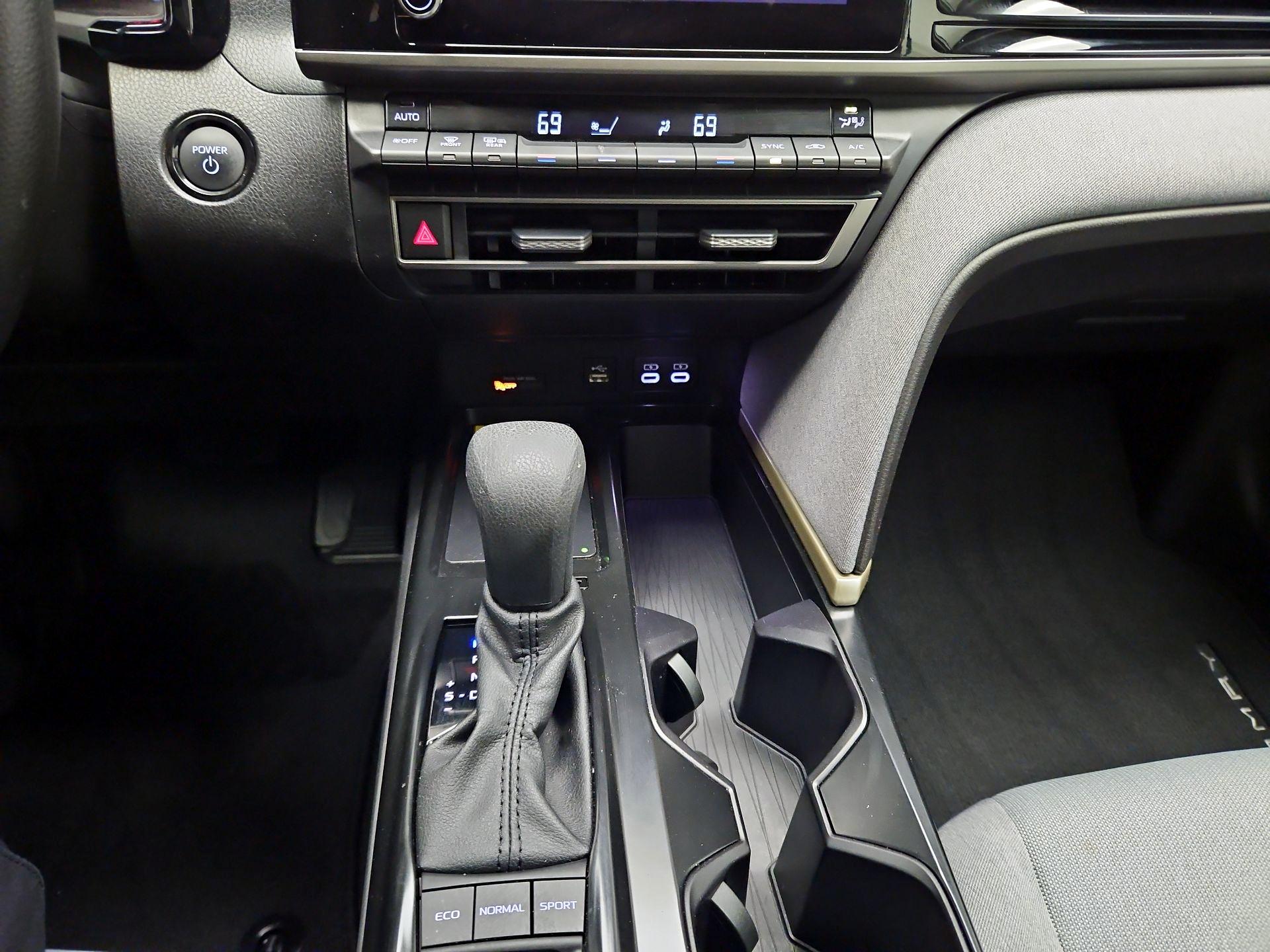 Thumbnail: 2025 Toyota Camry - 16