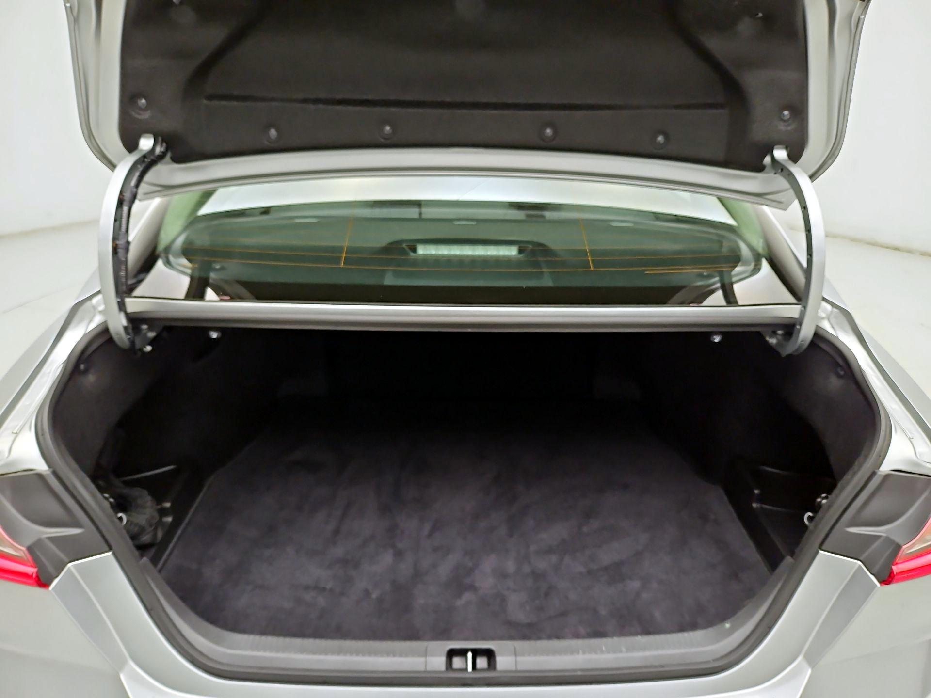 Thumbnail: 2025 Toyota Camry - 18