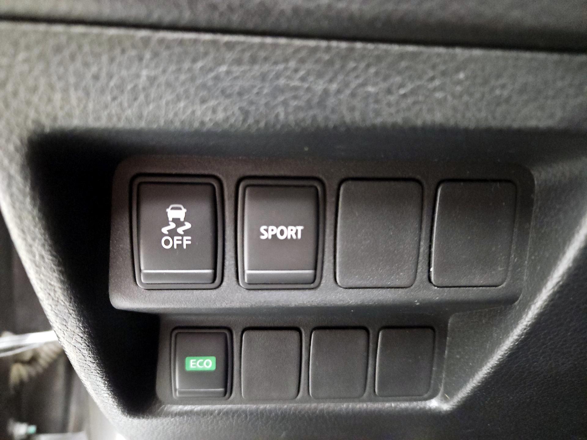 Thumbnail: 2016 Nissan Rogue - 13