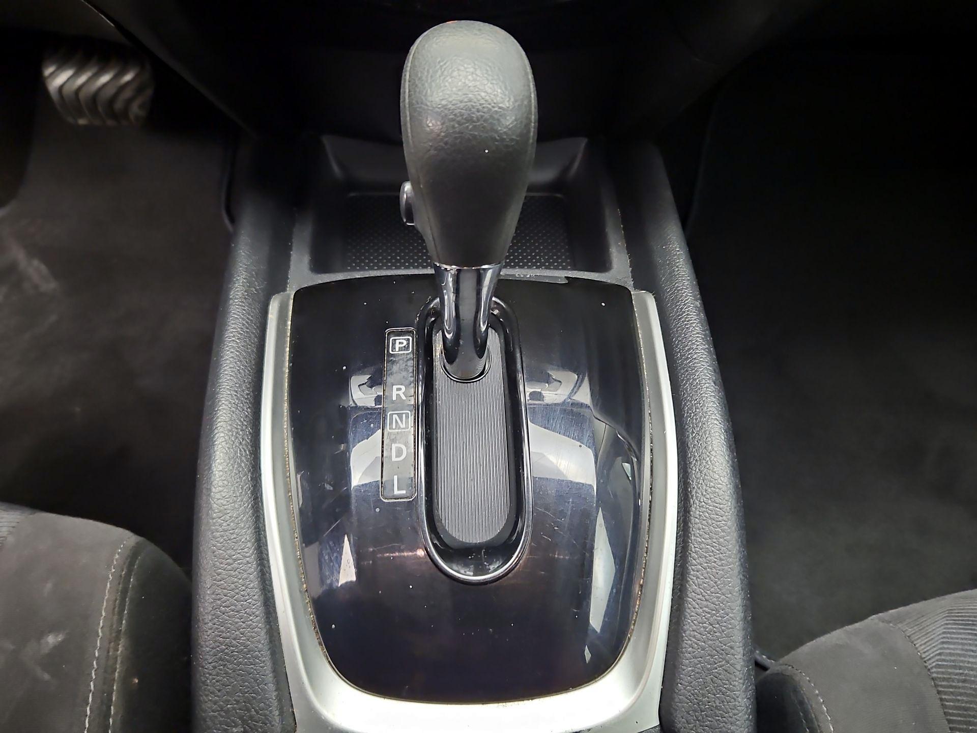 Thumbnail: 2016 Nissan Rogue - 17