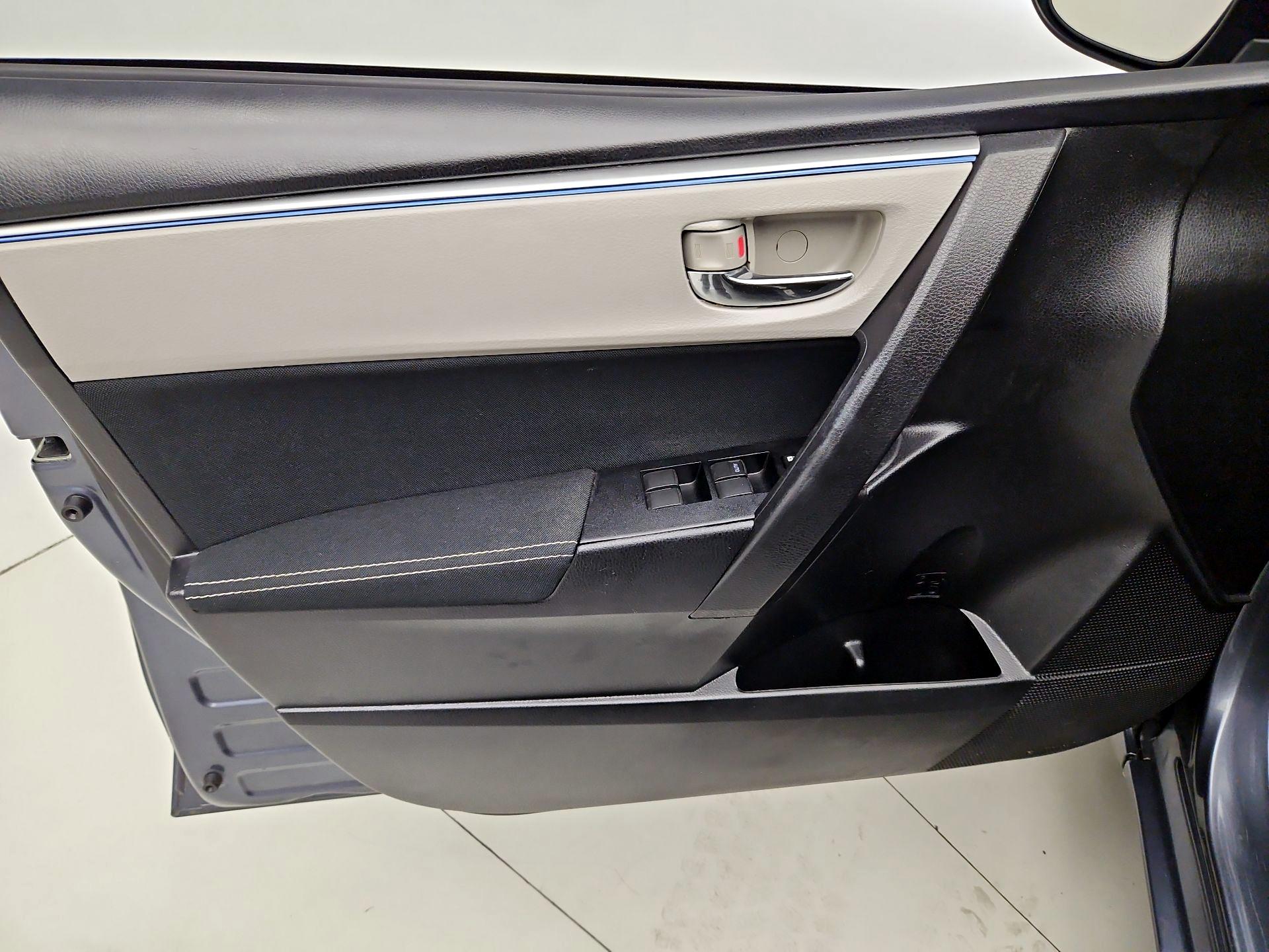 Thumbnail: 2014 Toyota Corolla - 12