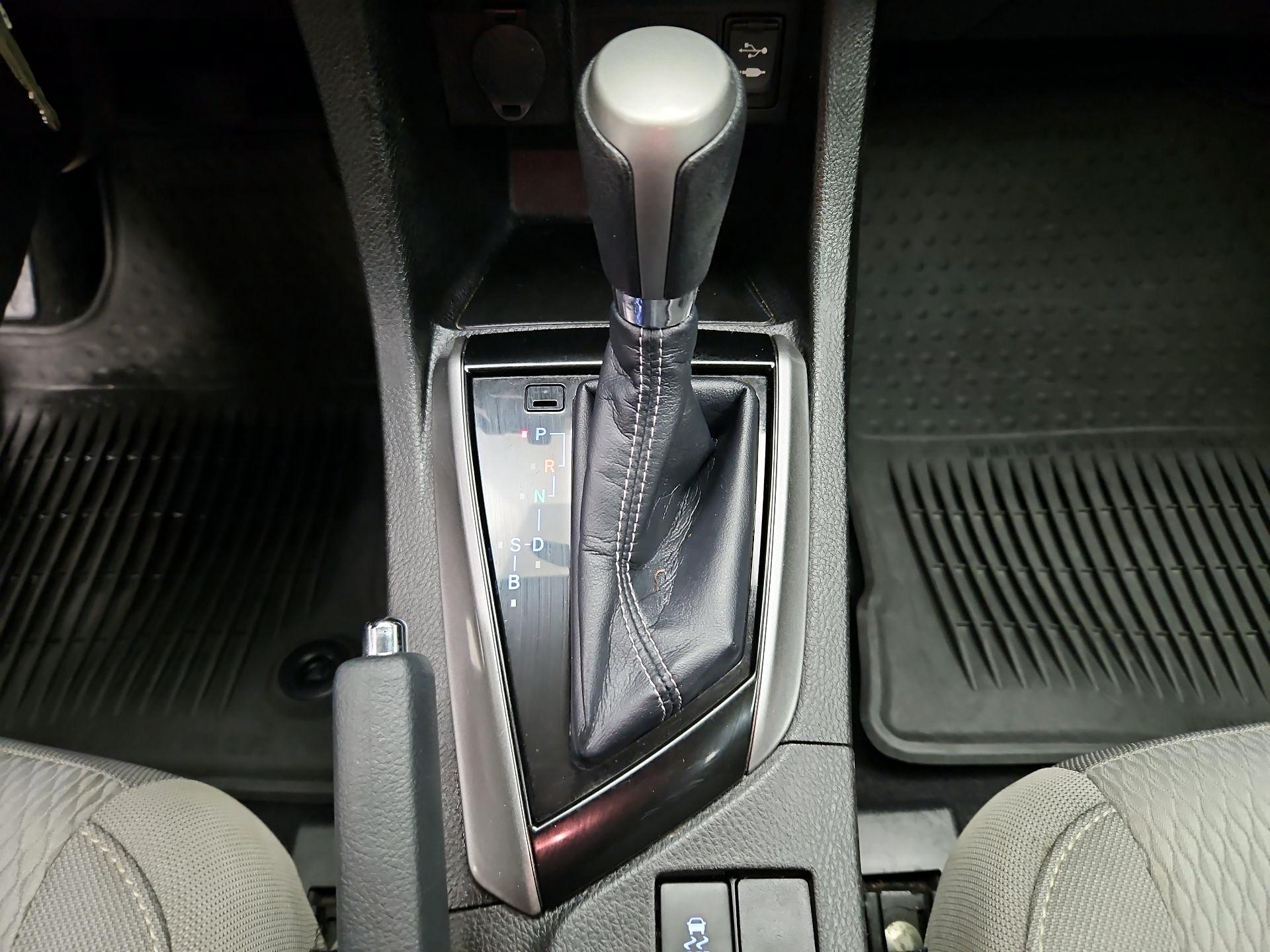 Thumbnail: 2014 Toyota Corolla - 17