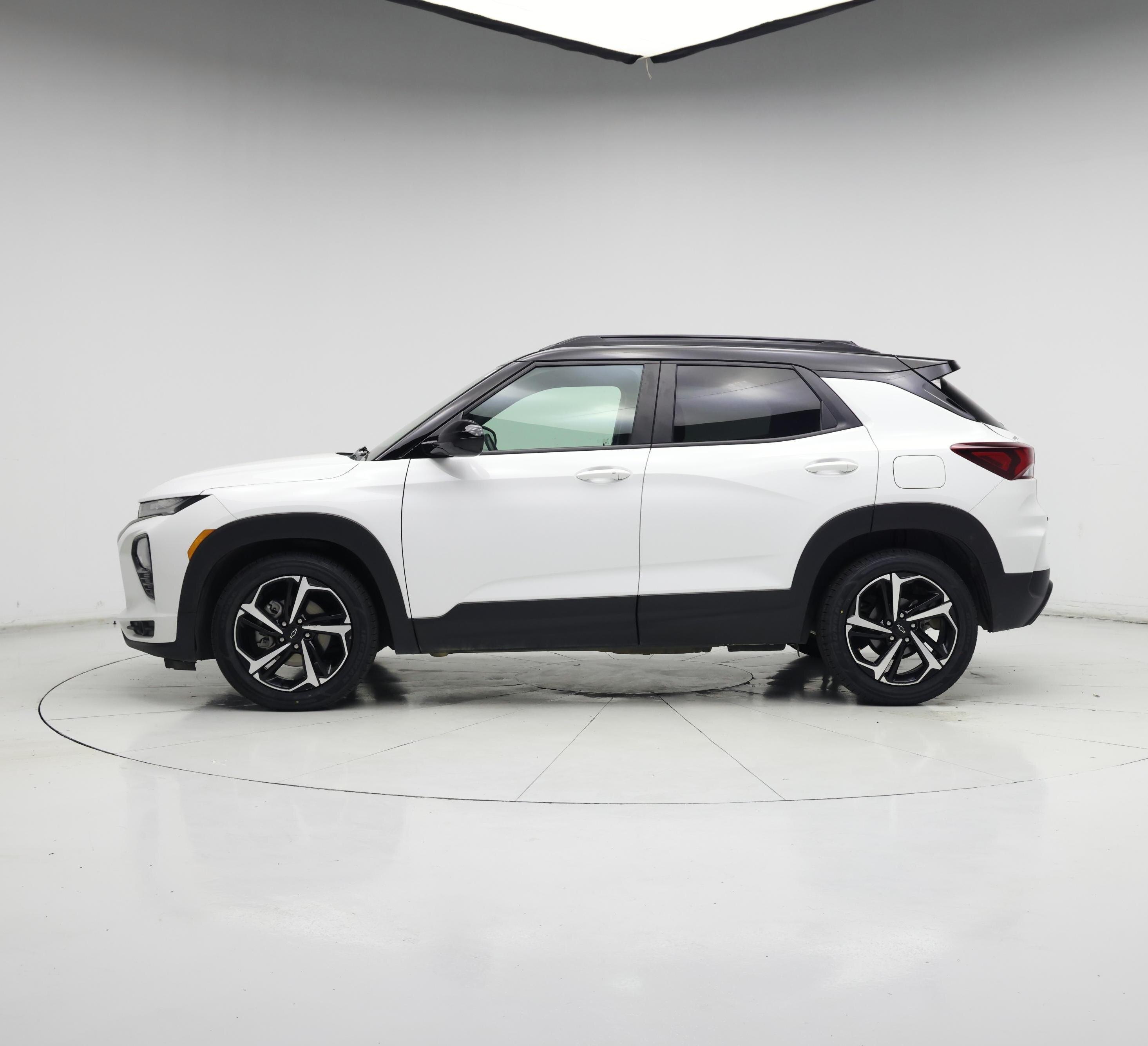 Thumbnail: 2022 Chevrolet TrailBlazer - 3