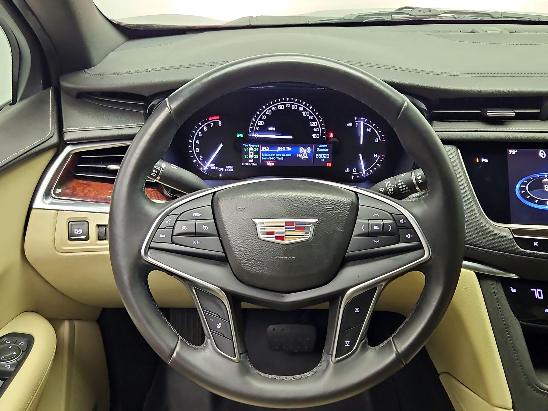 Thumbnail: 2017 Cadillac XT5 - 10