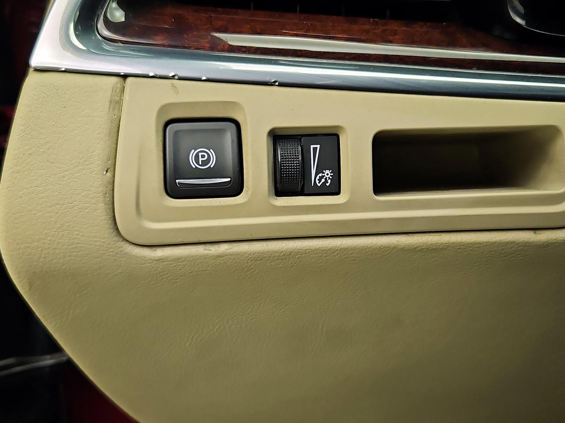 Thumbnail: 2017 Cadillac XT5 - 13