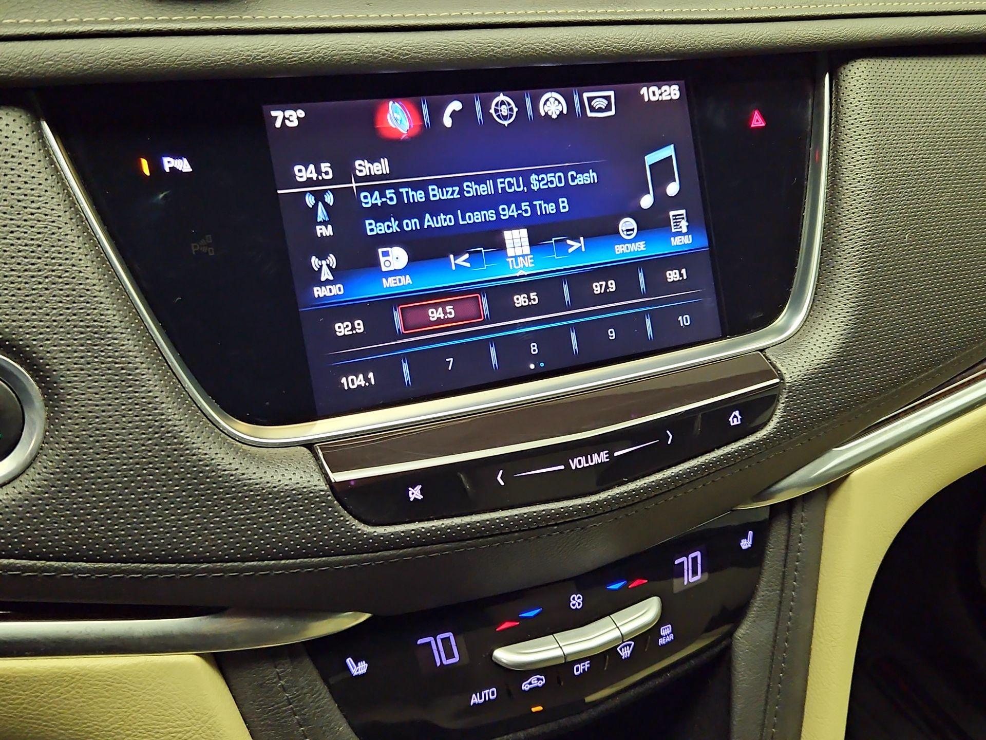 Thumbnail: 2017 Cadillac XT5 - 15