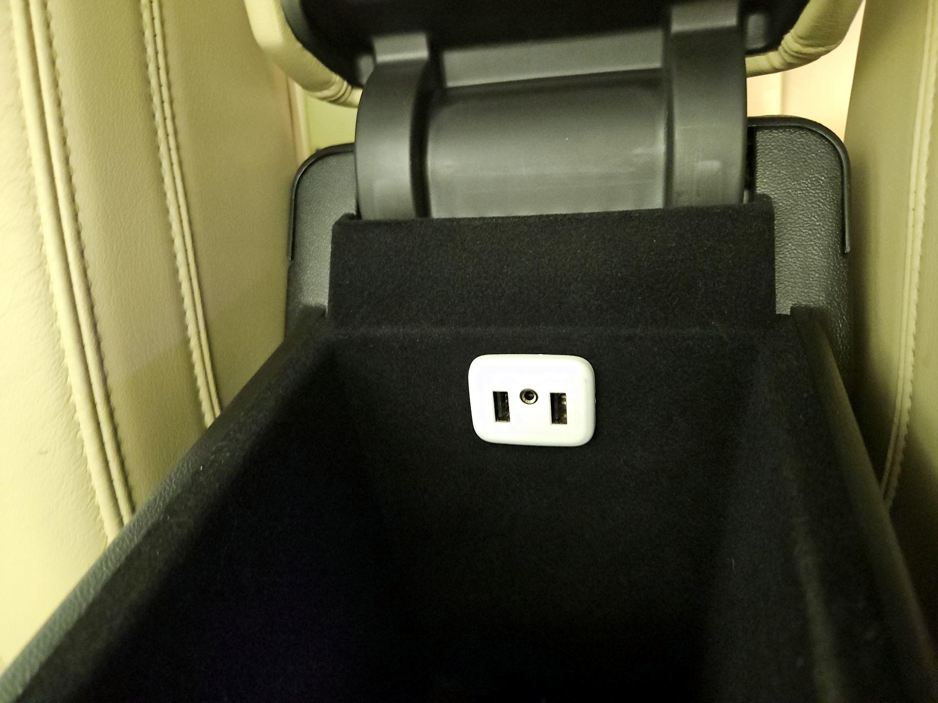 Thumbnail: 2017 Cadillac XT5 - 18