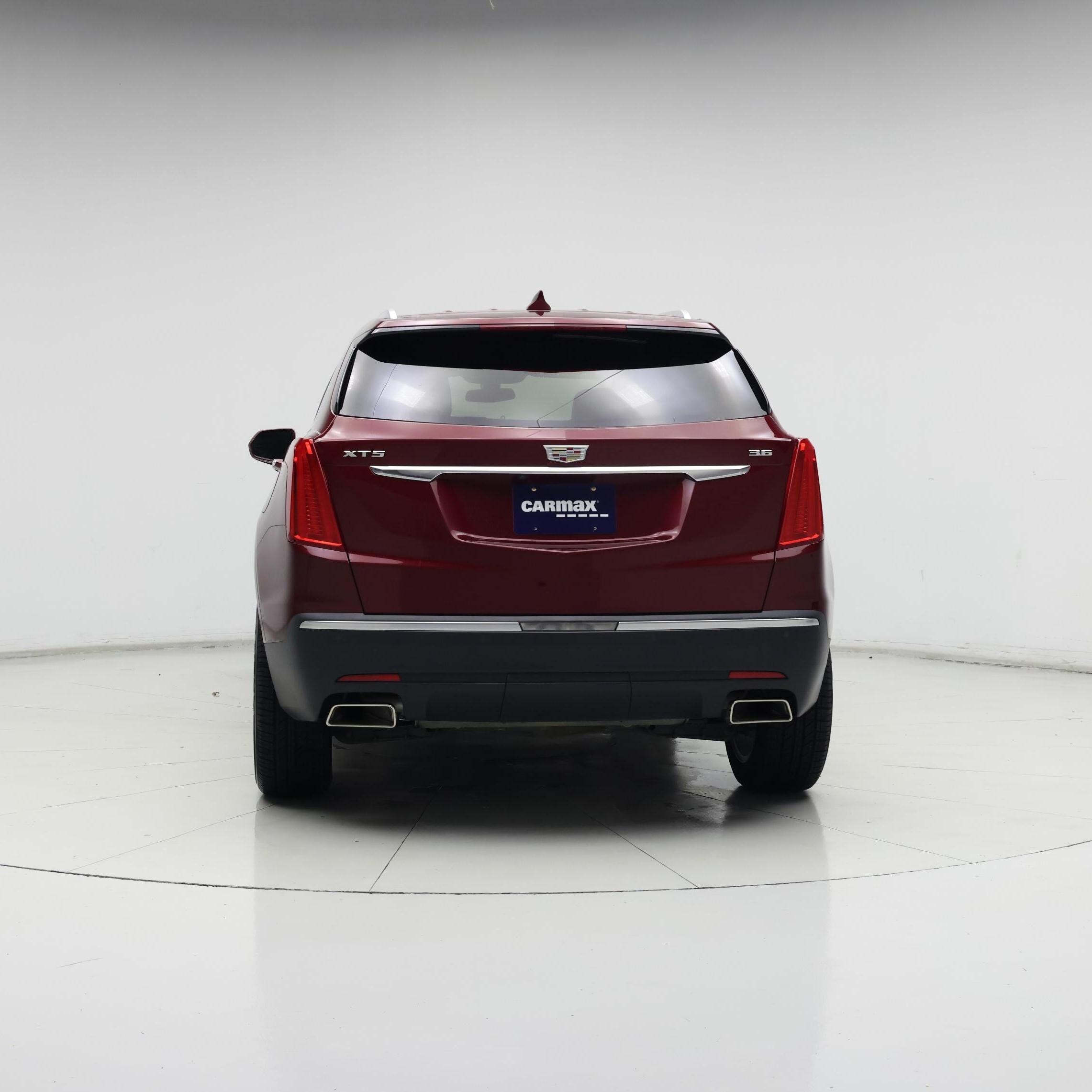 Thumbnail: 2017 Cadillac XT5 - 6