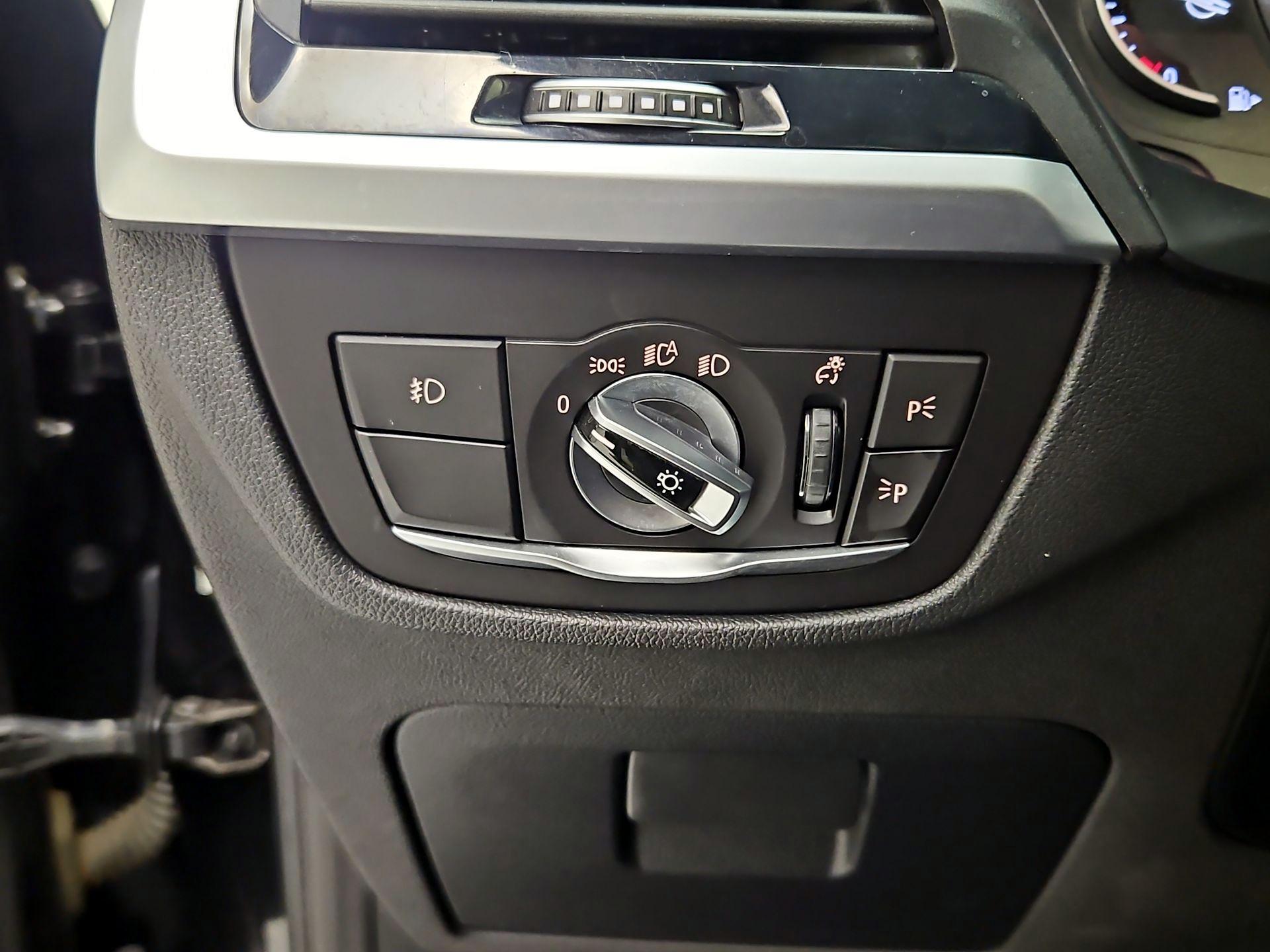 Thumbnail: 2019 BMW X3 - 13