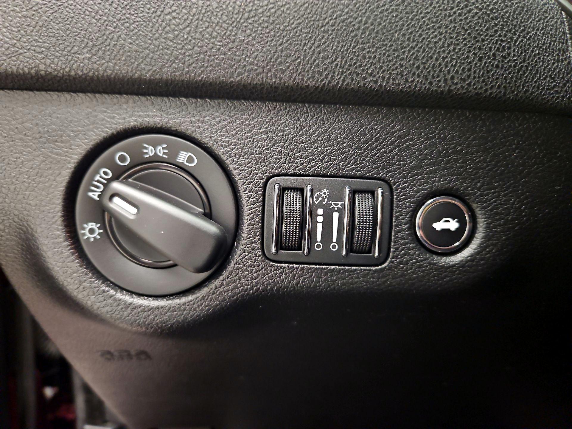 Thumbnail: 2019 Dodge Charger - 13