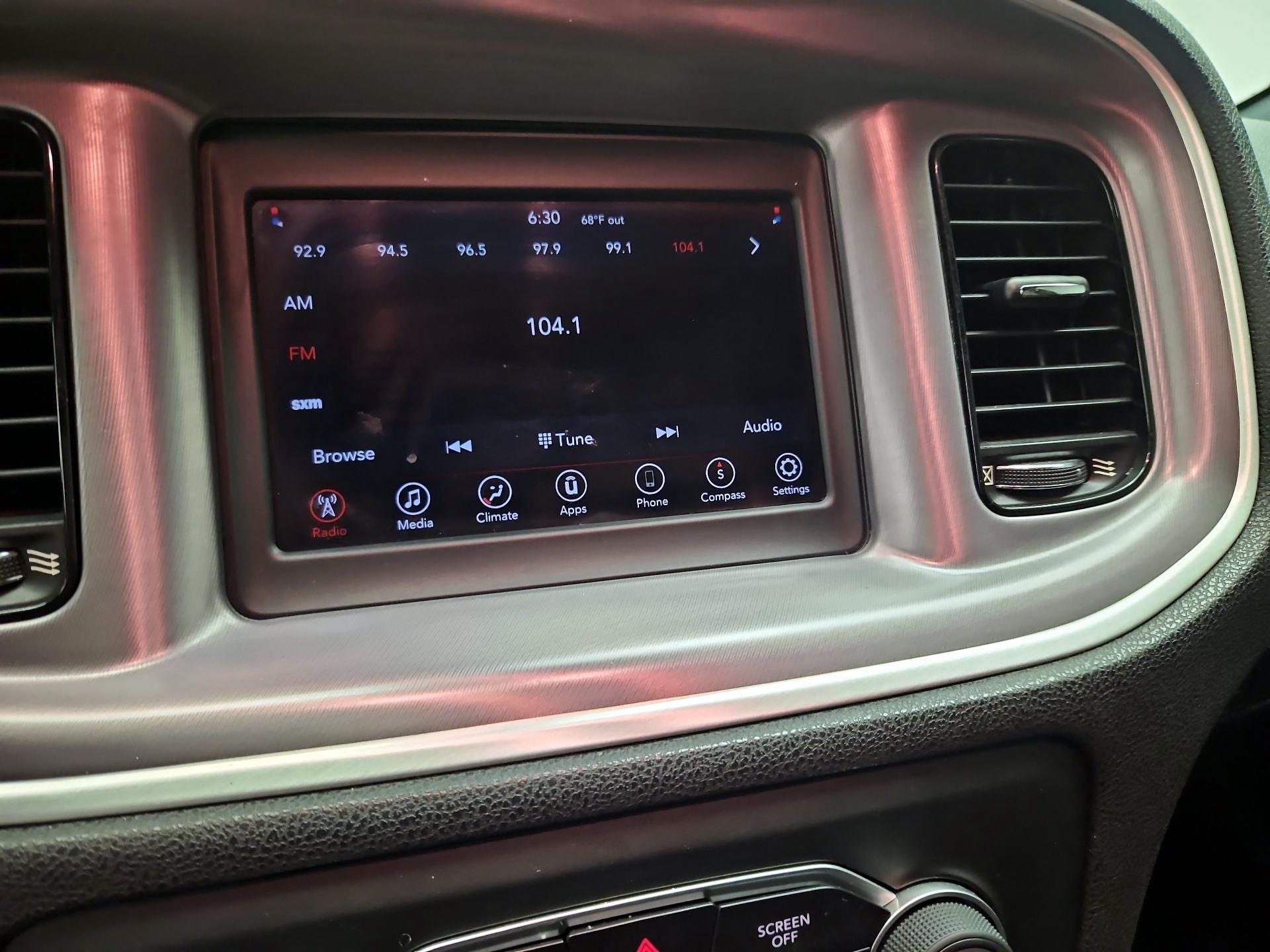 Thumbnail: 2019 Dodge Charger - 15