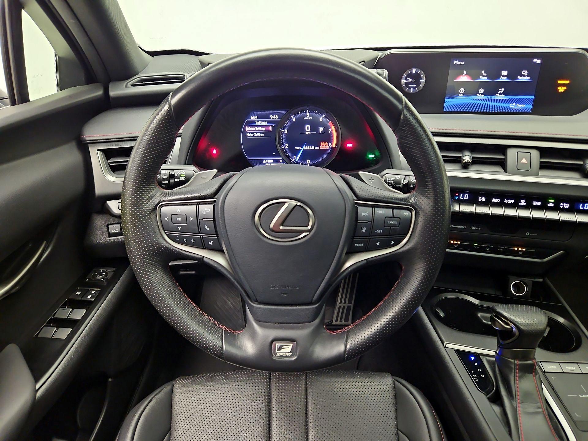 Thumbnail: 2019 Lexus UX - 10