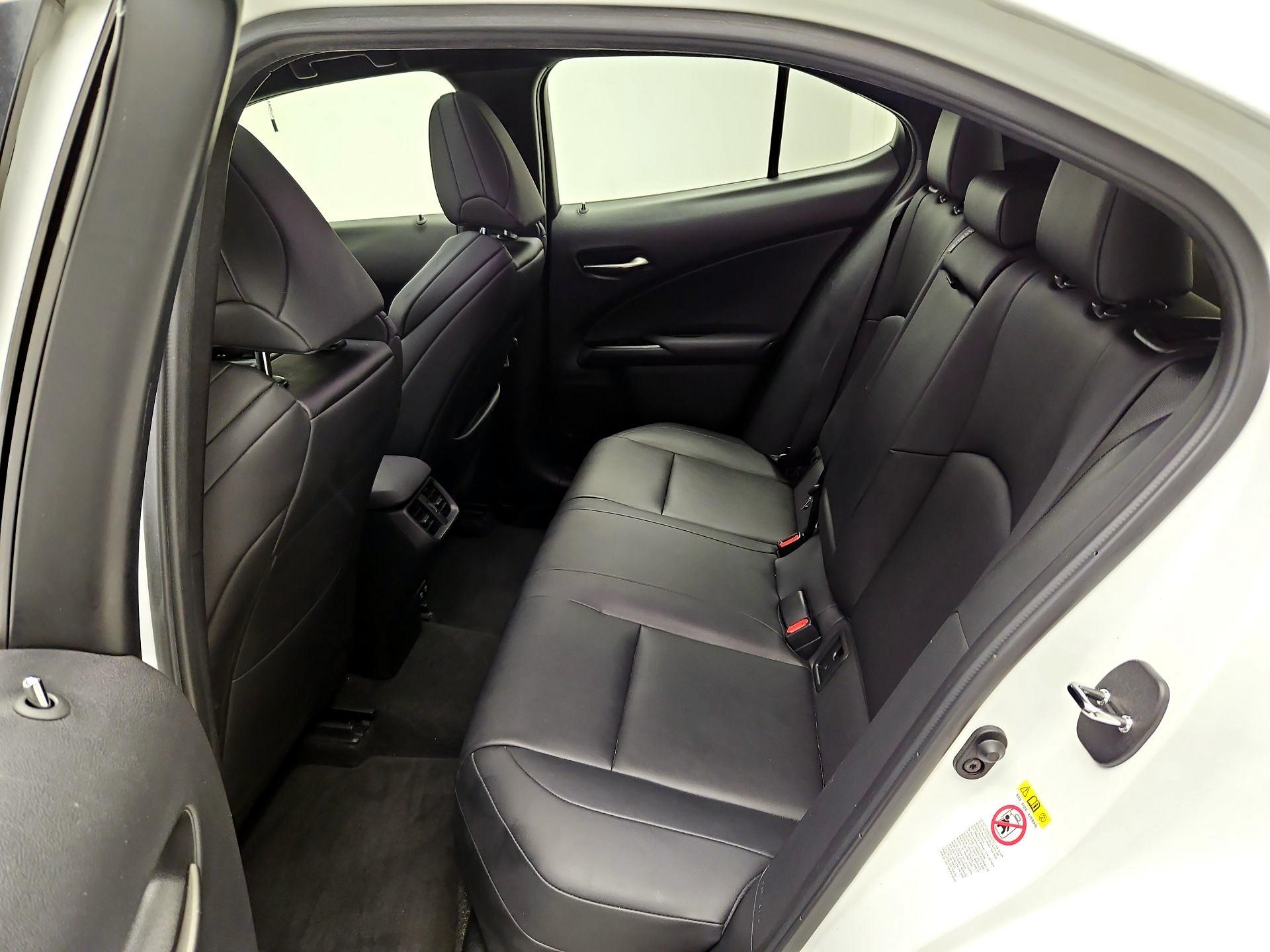 Thumbnail: 2019 Lexus UX - 20