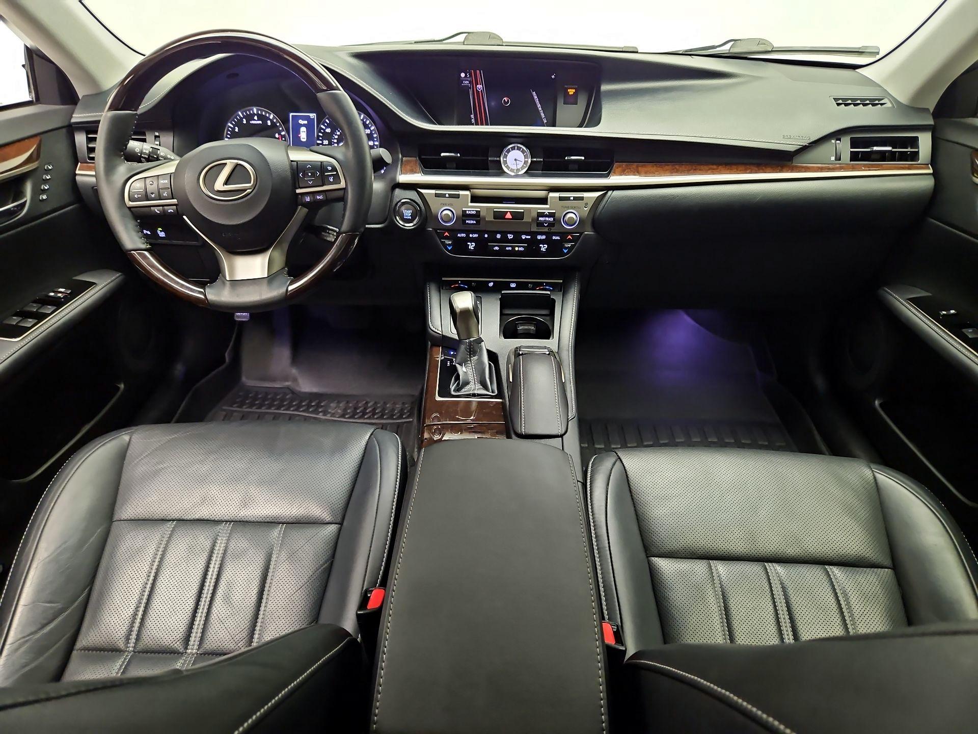 Thumbnail: 2017 Lexus ES - 9