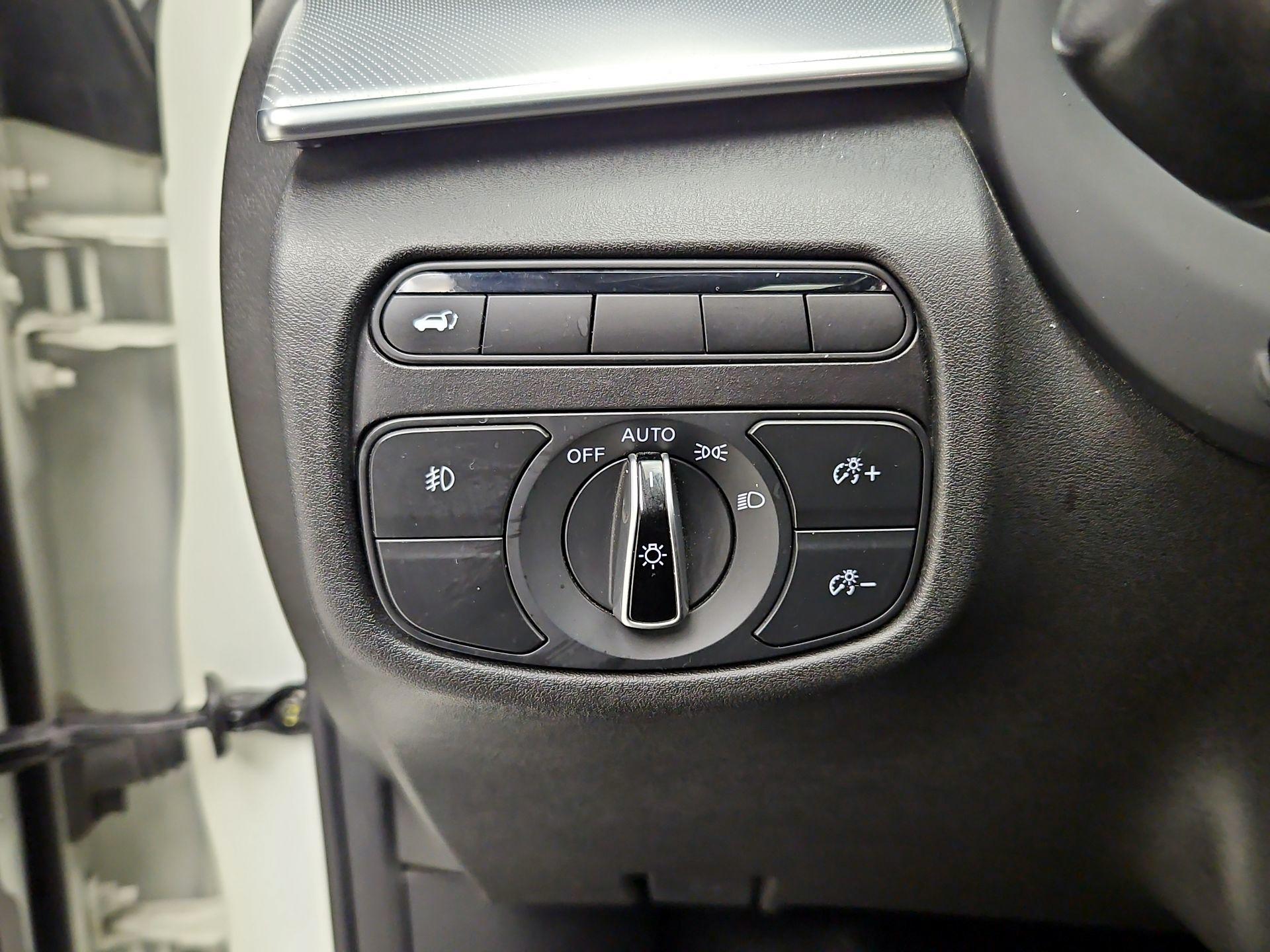 Thumbnail: 2019 INFINITI QX50 - 13