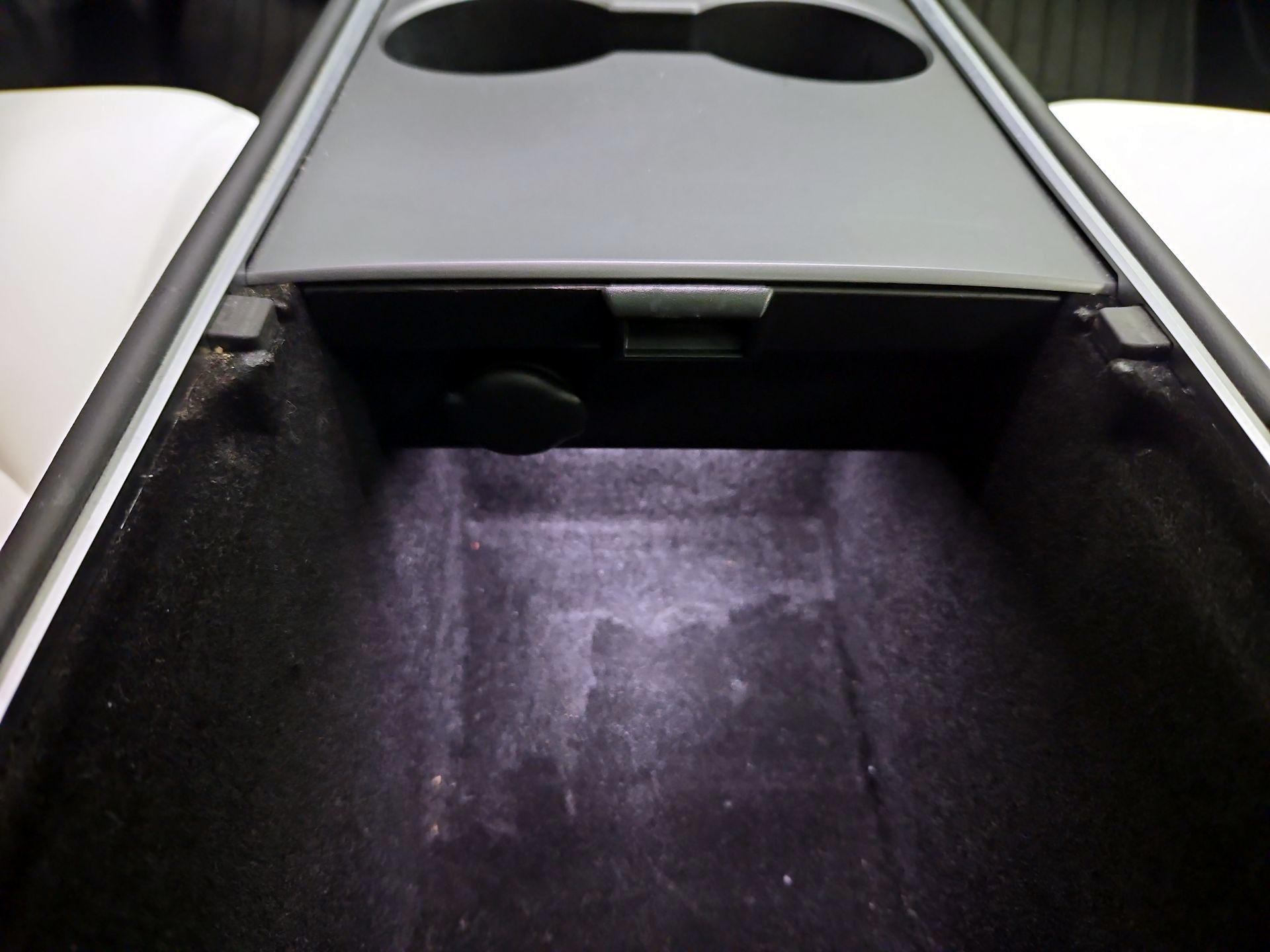 Thumbnail: 2023 Tesla Model 3 - 18