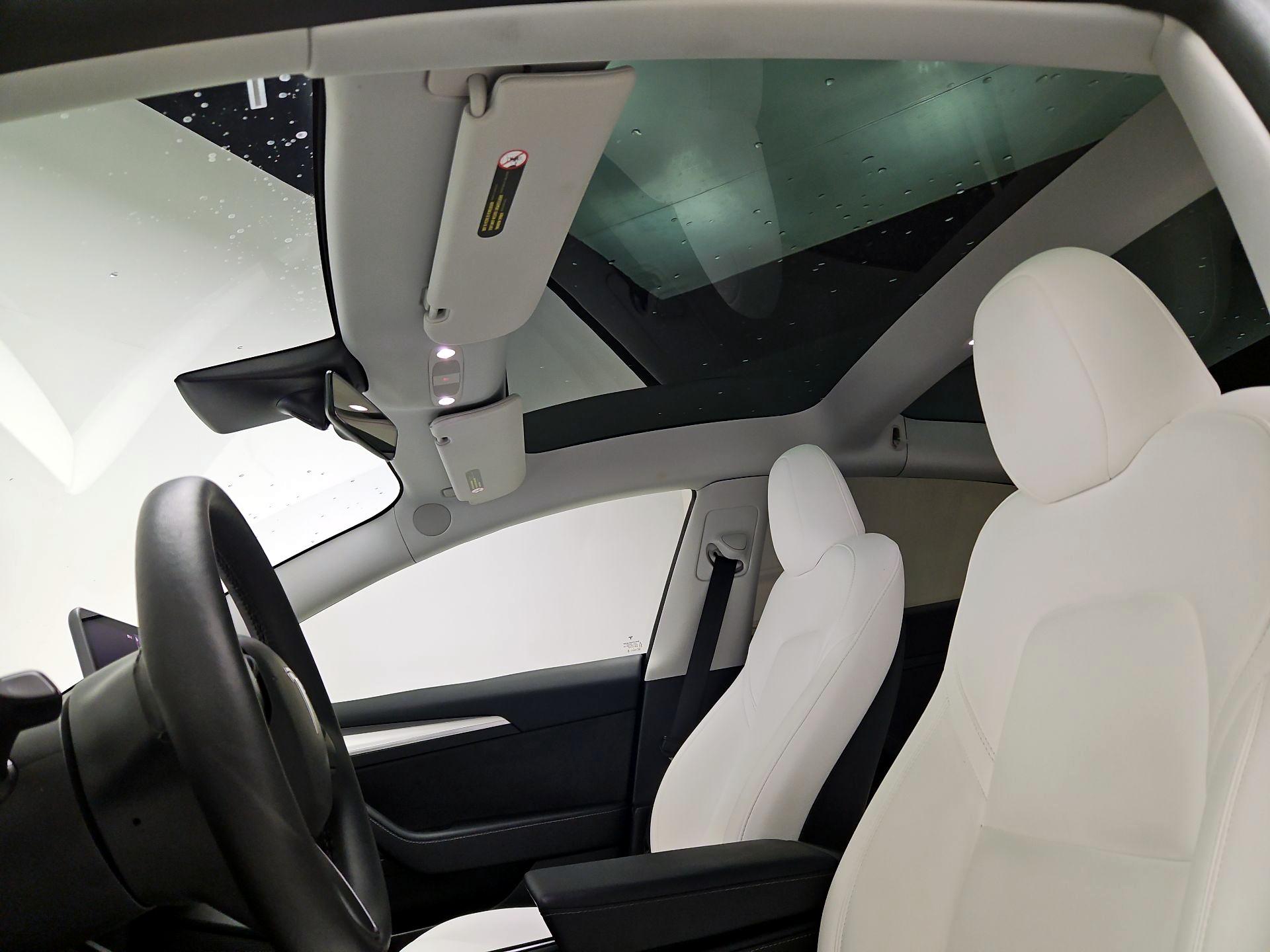 Thumbnail: 2023 Tesla Model 3 - 19