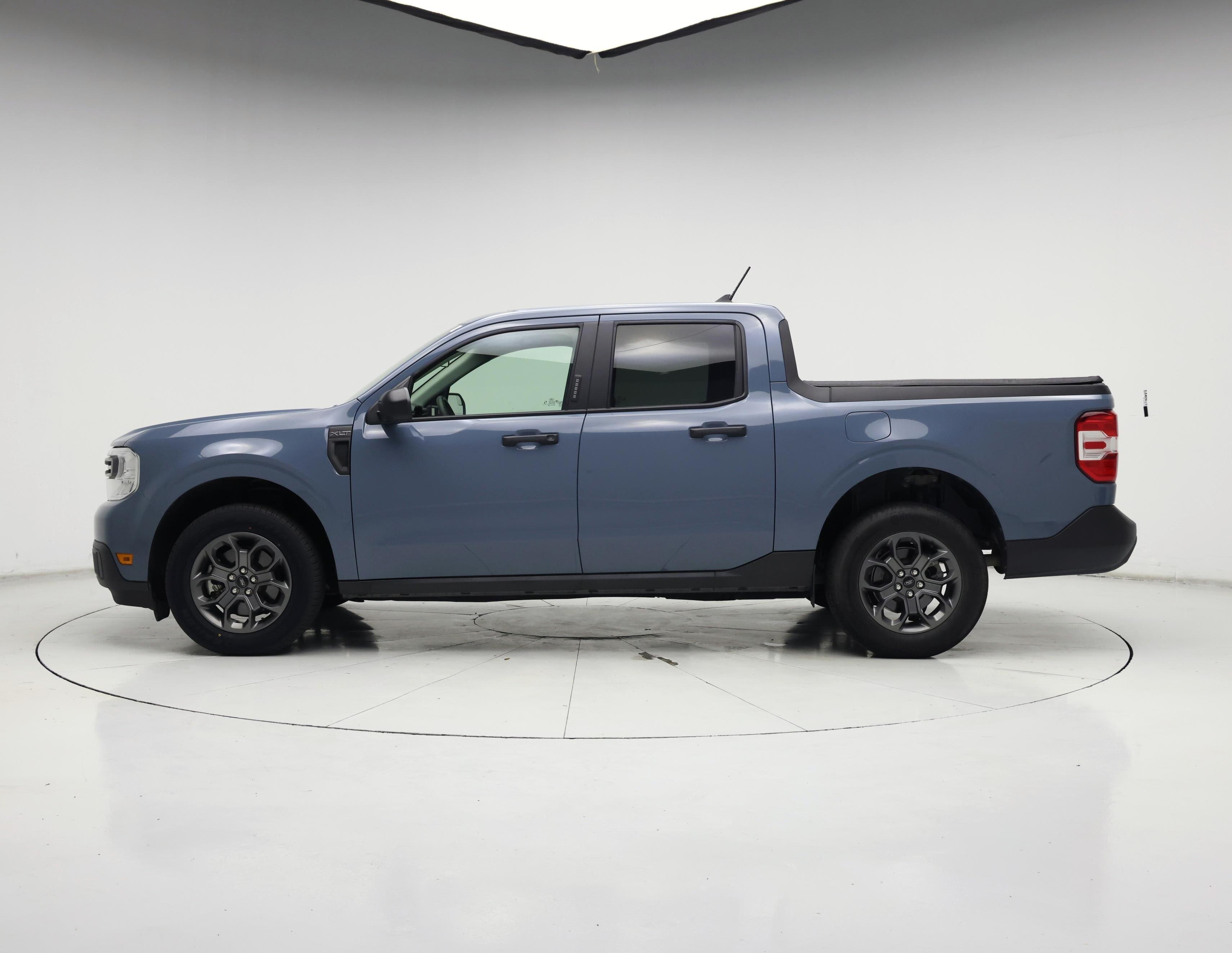 Thumbnail: 2022 Ford Maverick - 3