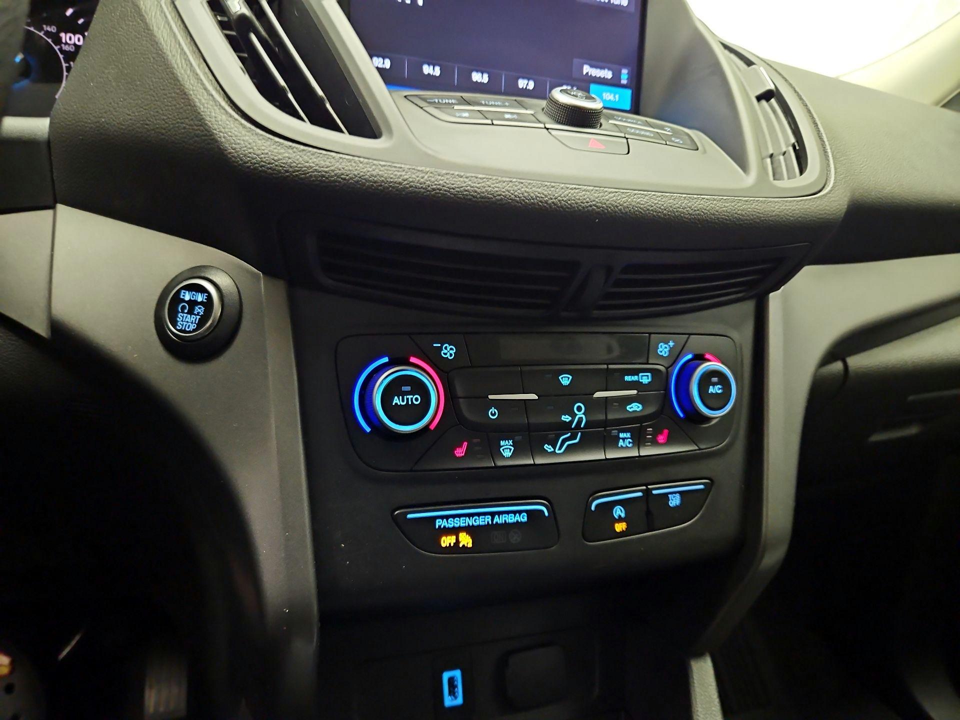 Thumbnail: 2019 Ford Escape - 15