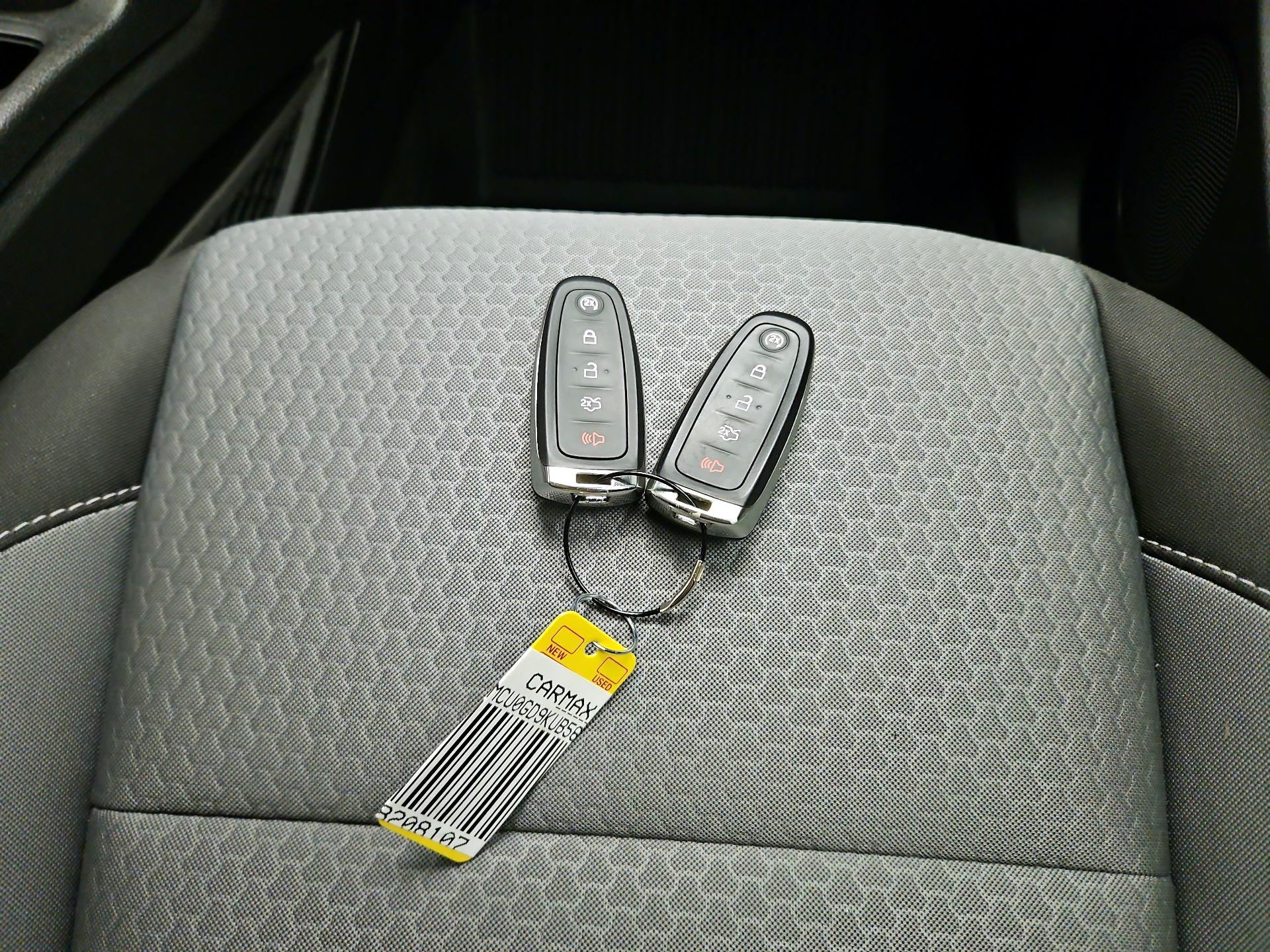 Thumbnail: 2019 Ford Escape - 20