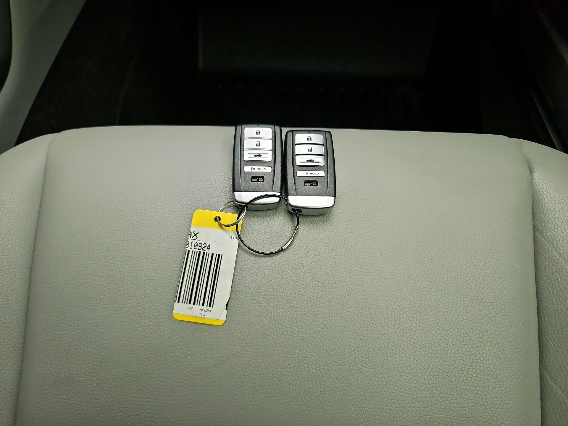 Thumbnail: 2017 Acura TLX - 20