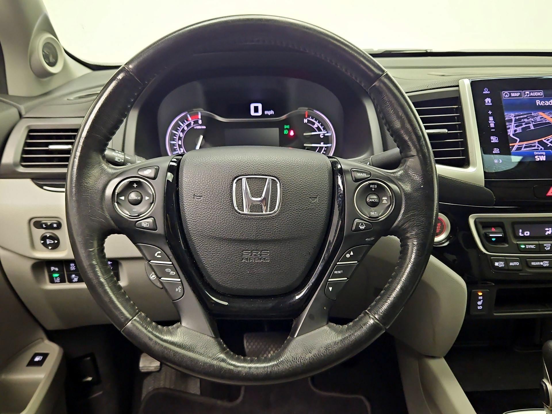 Thumbnail: 2017 Honda Ridgeline - 10