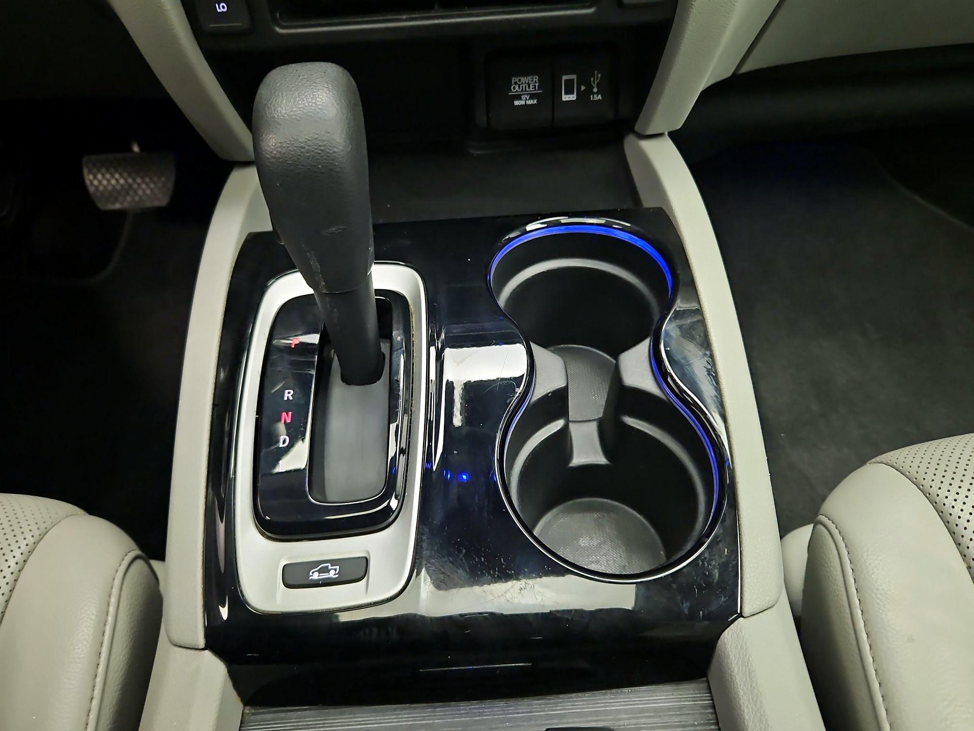 Thumbnail: 2017 Honda Ridgeline - 18