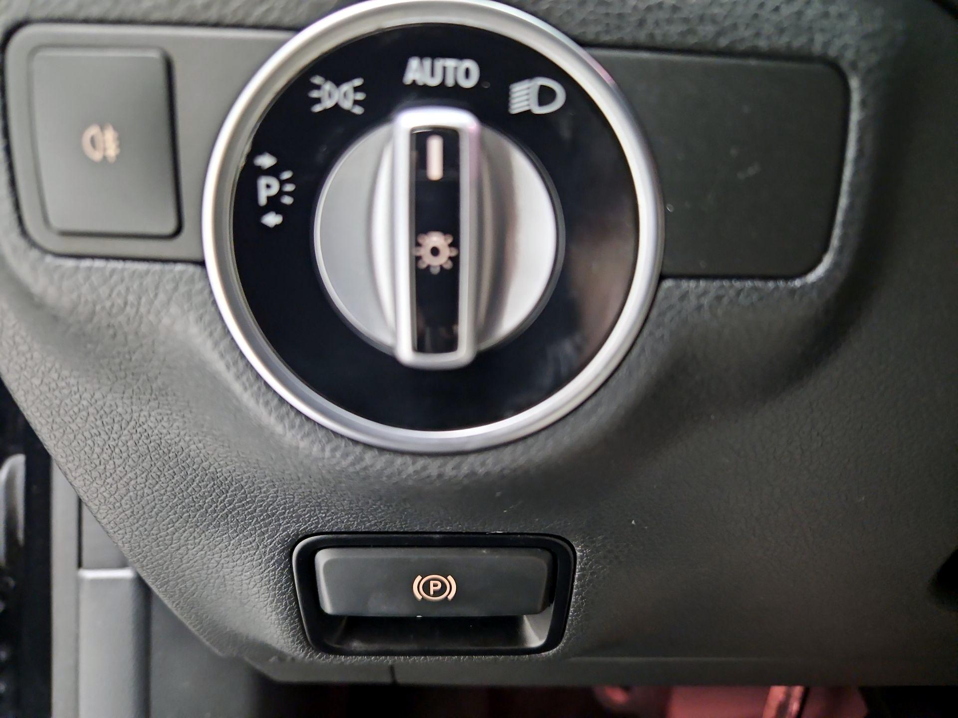 Thumbnail: 2018 Mercedes-Benz CLA - 13