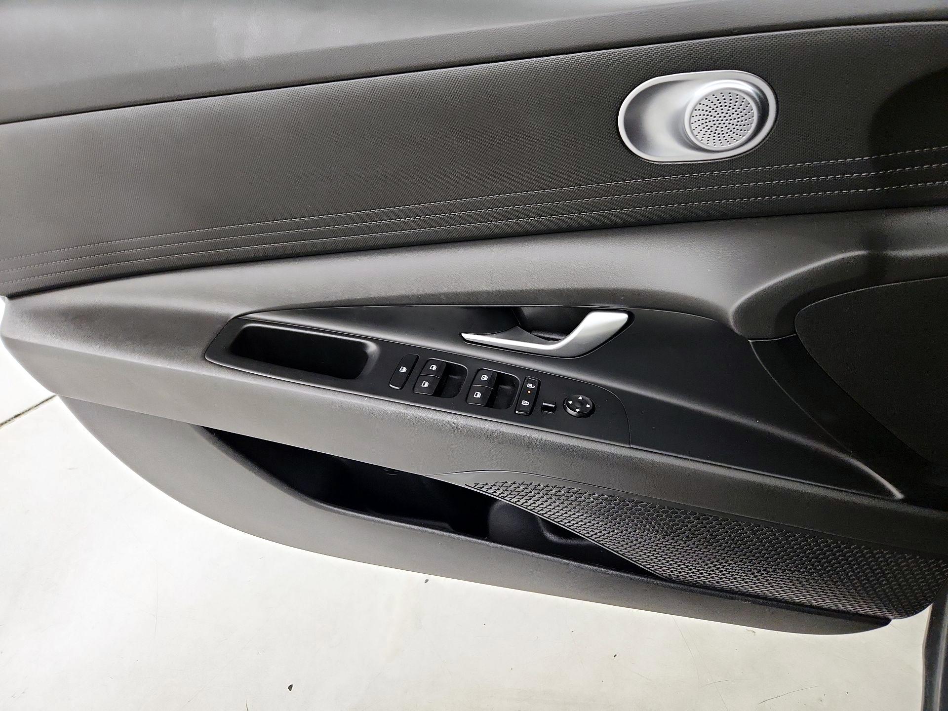 Thumbnail: 2024 Hyundai Elantra - 12