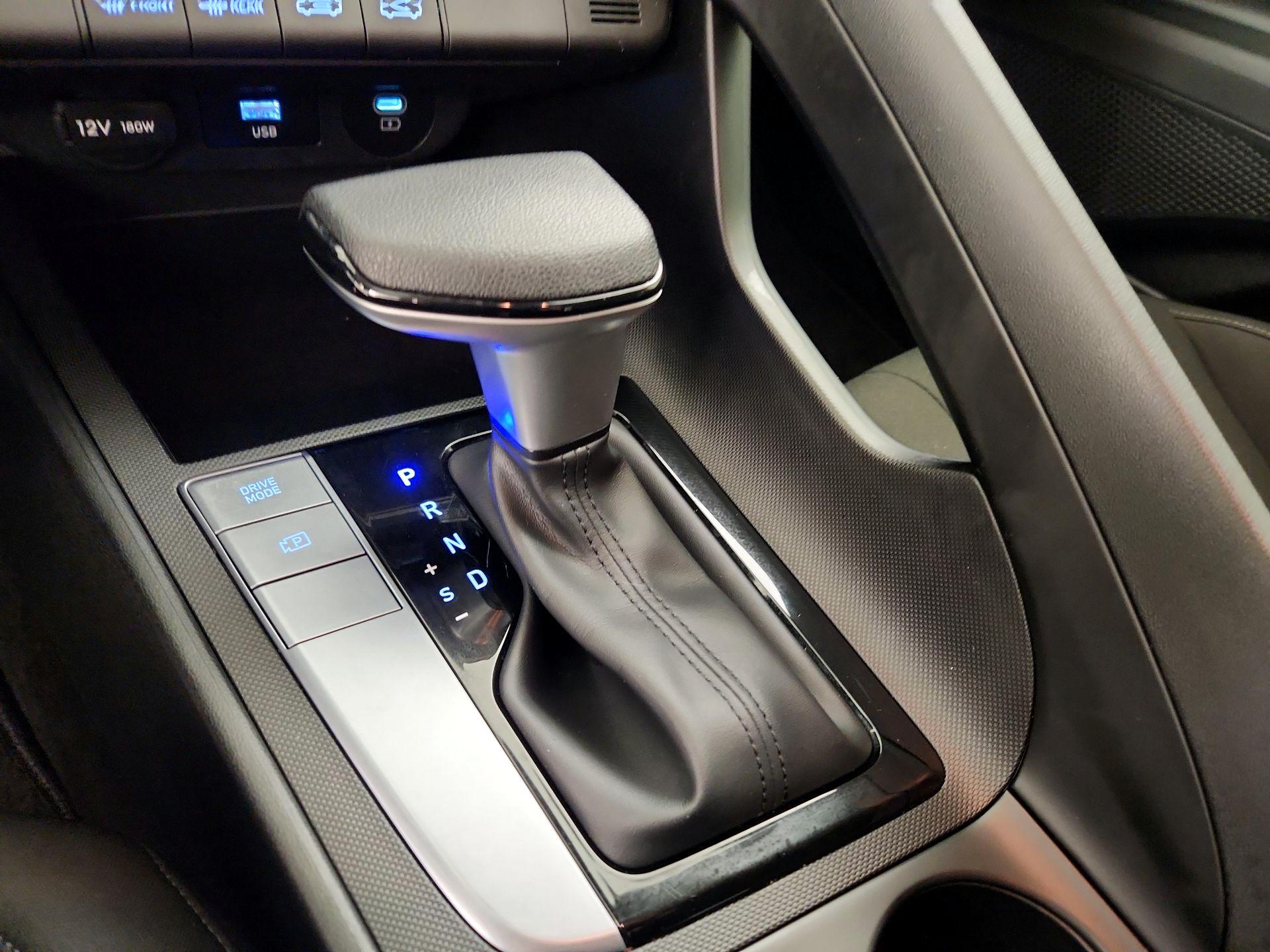 Thumbnail: 2024 Hyundai Elantra - 18