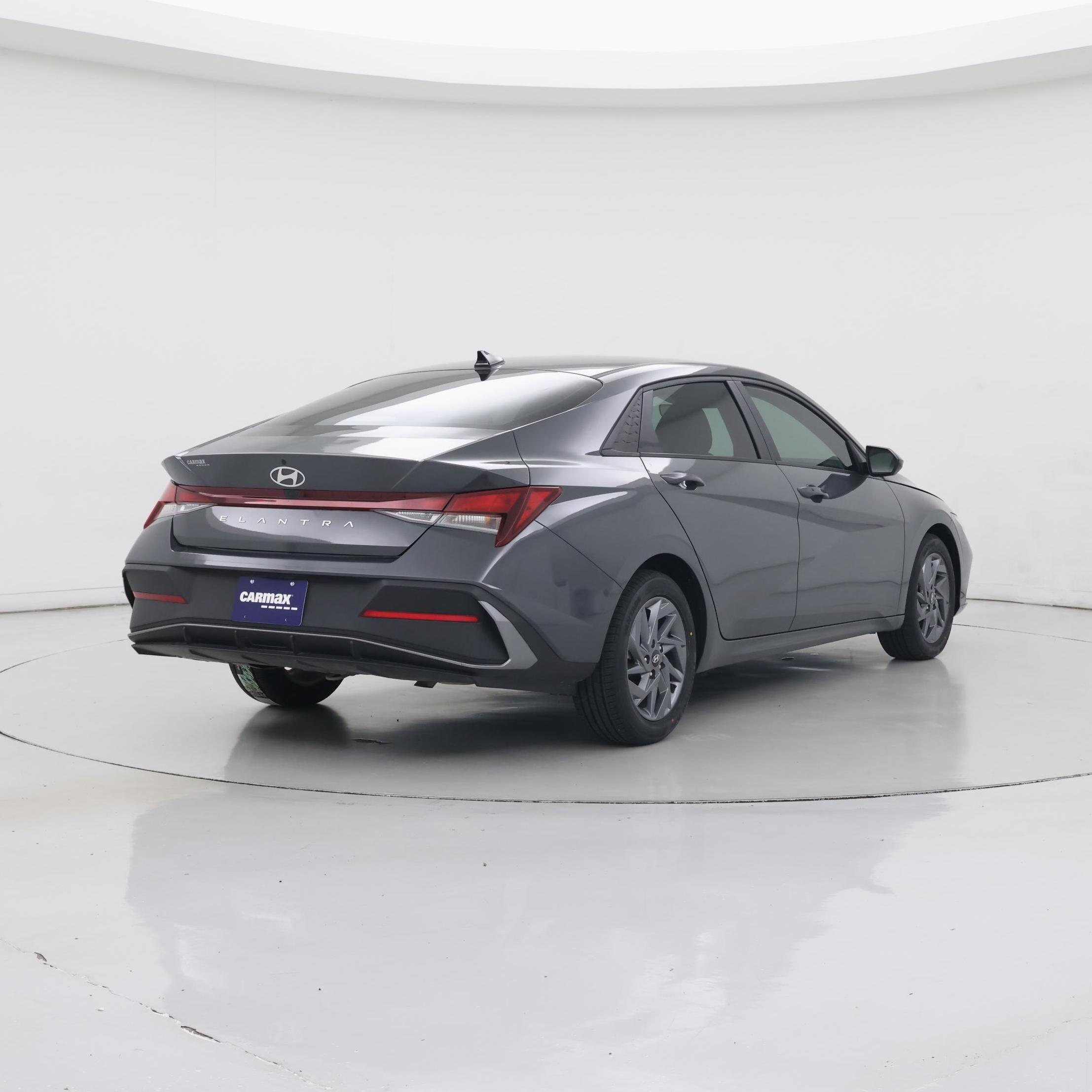 Thumbnail: 2024 Hyundai Elantra - 8