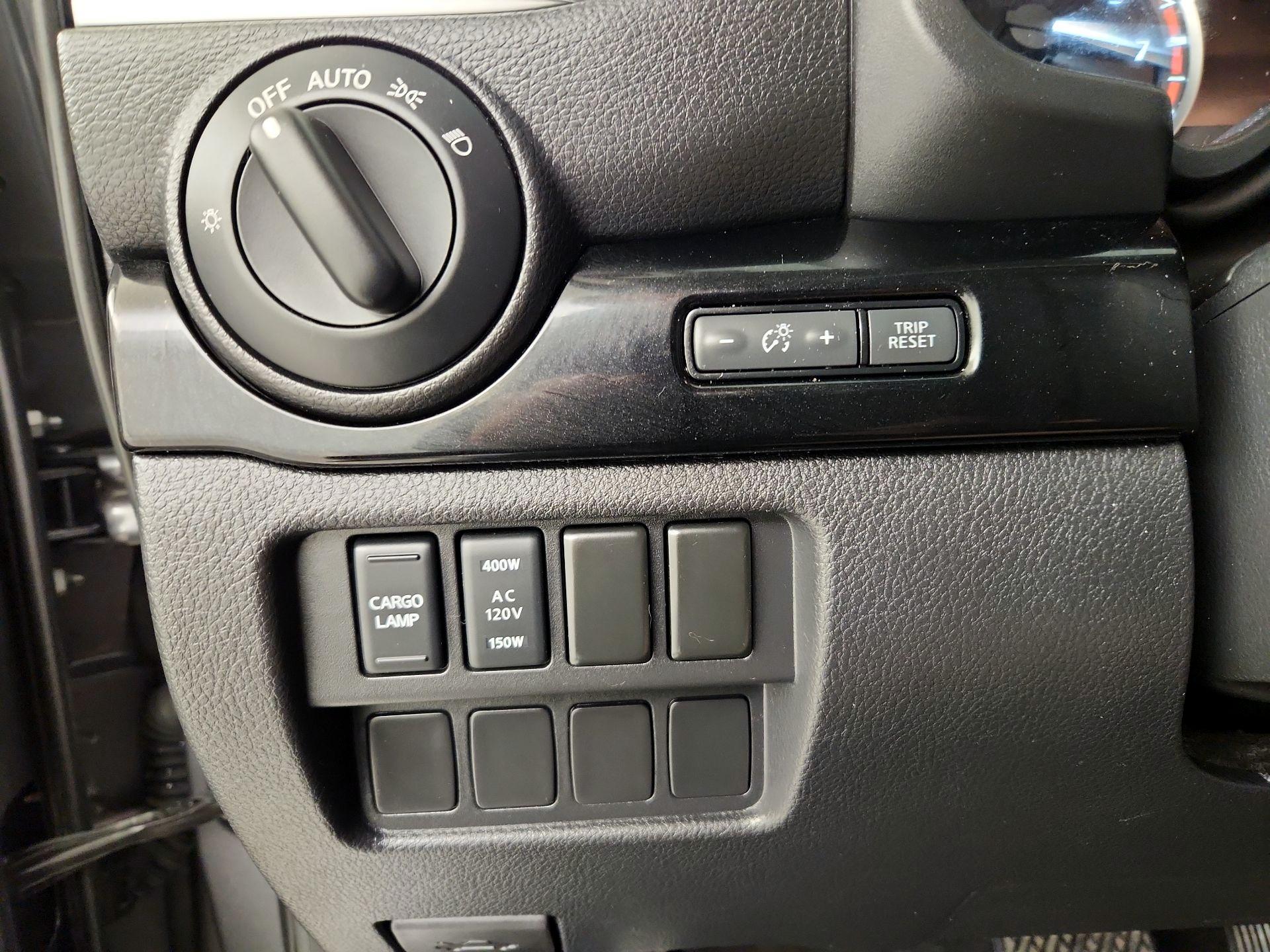 Thumbnail: 2020 Nissan Titan - 13