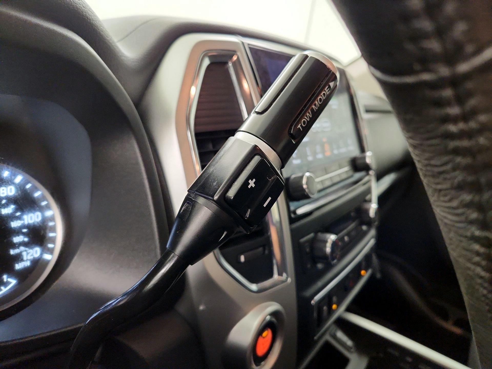 Thumbnail: 2020 Nissan Titan - 18