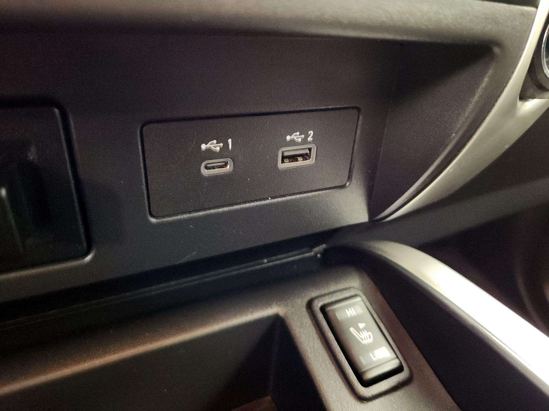 Thumbnail: 2020 Nissan Titan - 19