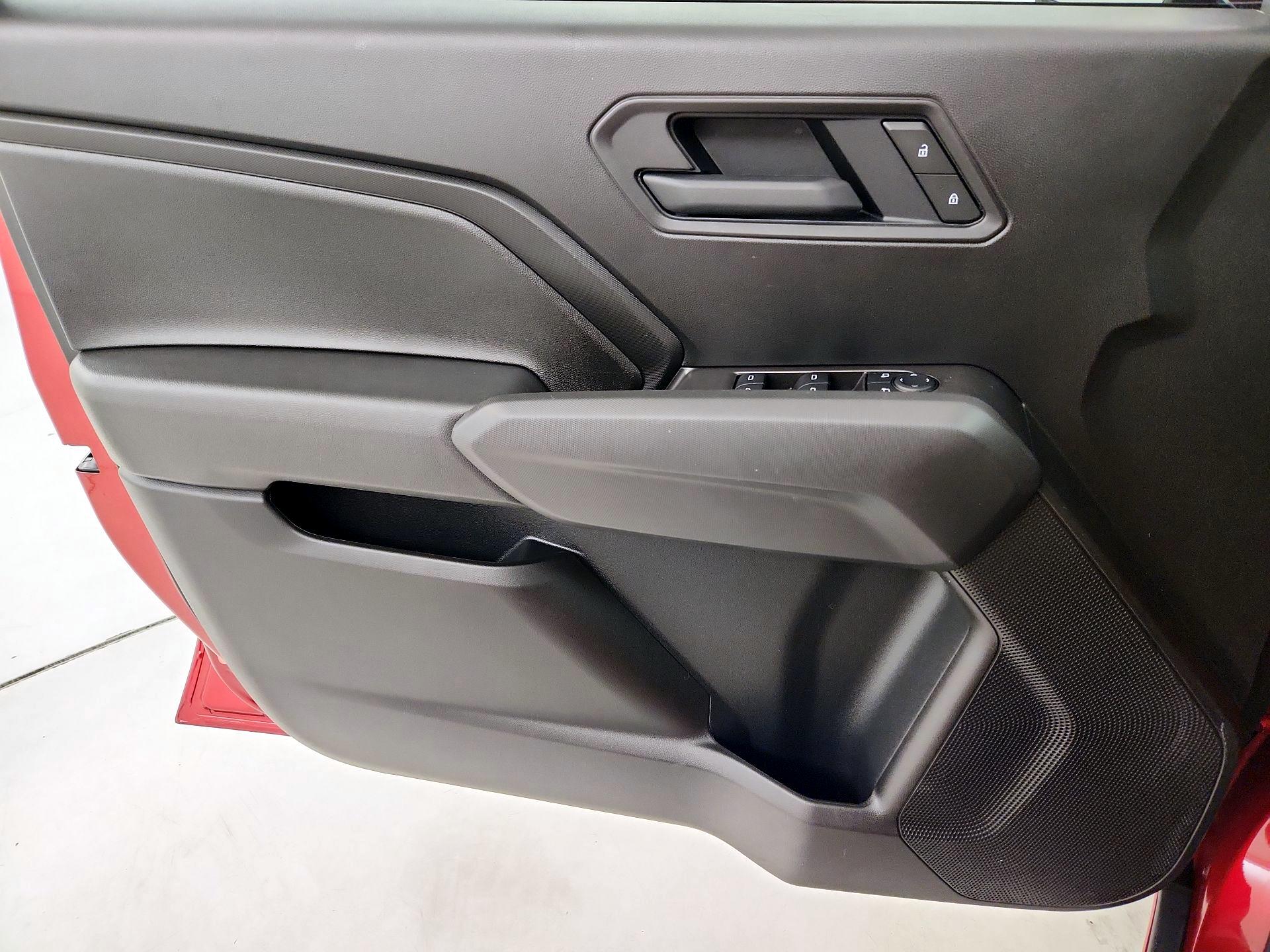 Thumbnail: 2025 Chevrolet Colorado - 12