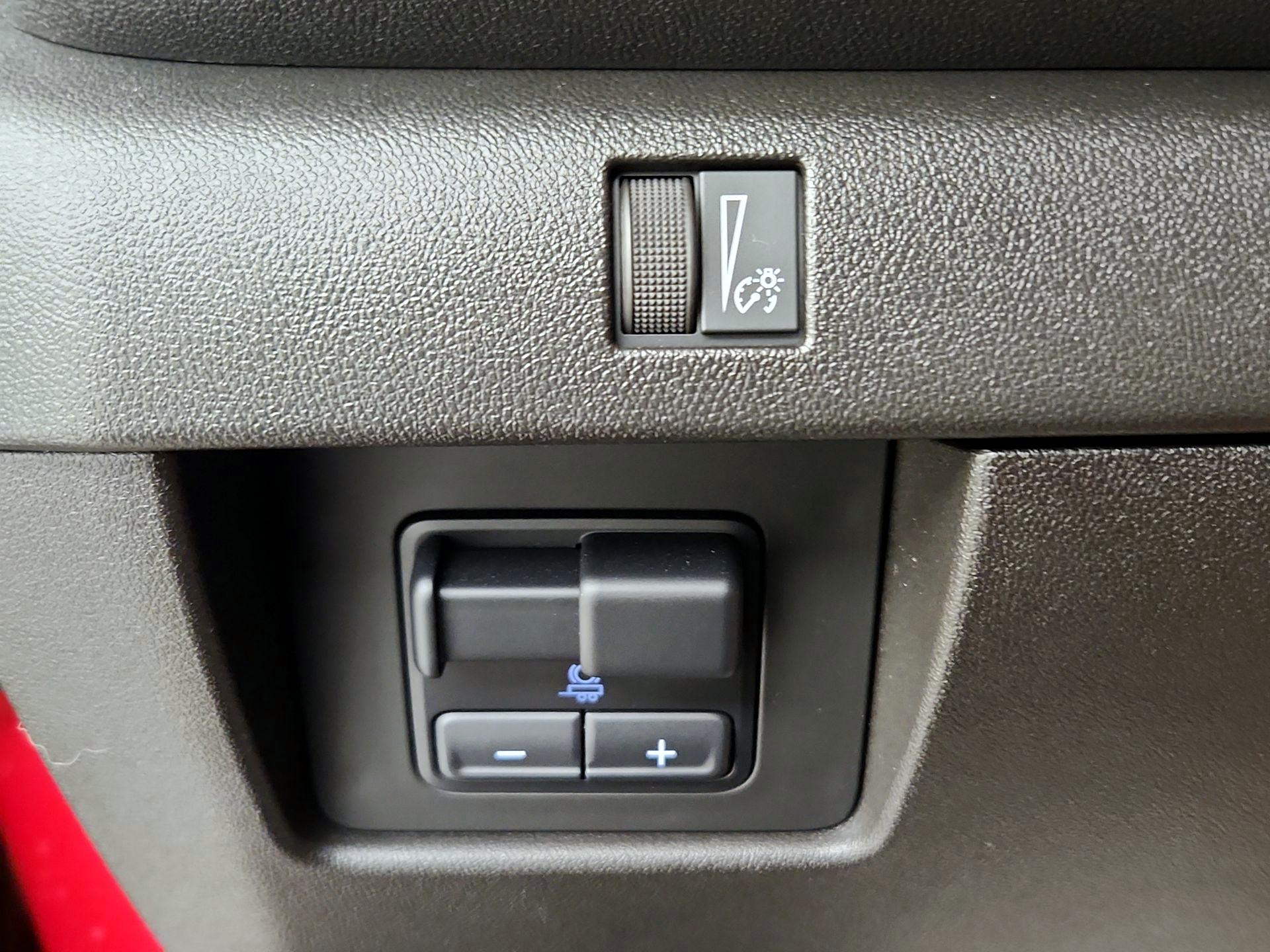 Thumbnail: 2025 Chevrolet Colorado - 13