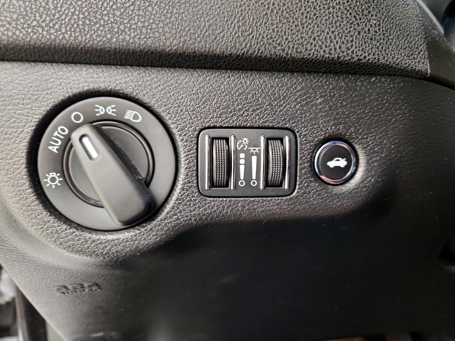 Thumbnail: 2022 Dodge Charger - 13