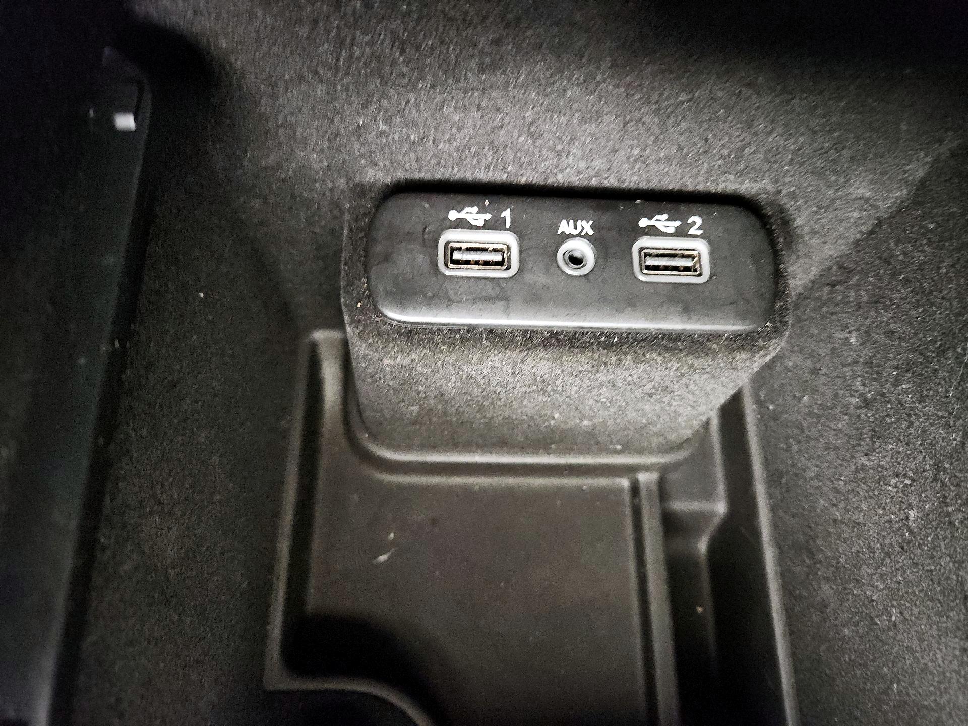 Thumbnail: 2022 Dodge Charger - 18