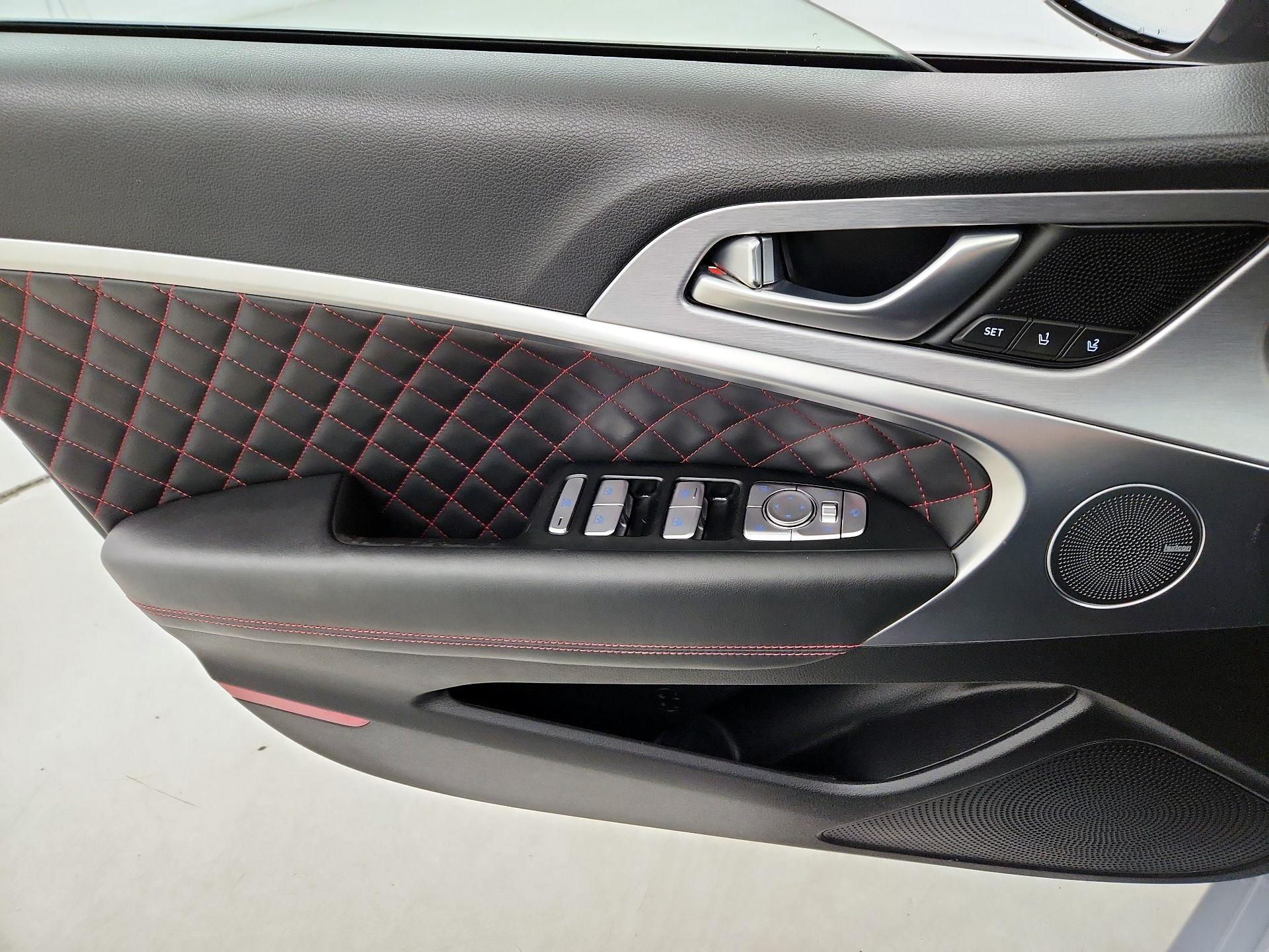 Thumbnail: 2021 Genesis G70 - 12