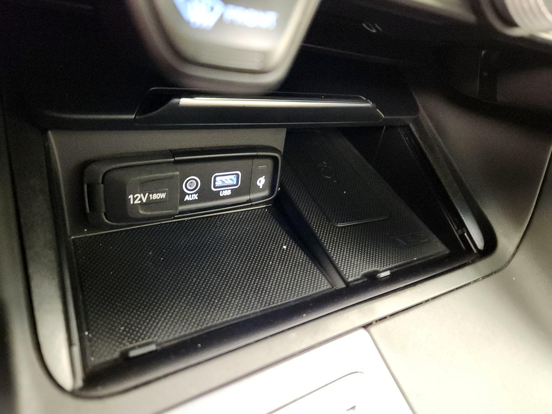 Thumbnail: 2021 Genesis G70 - 19