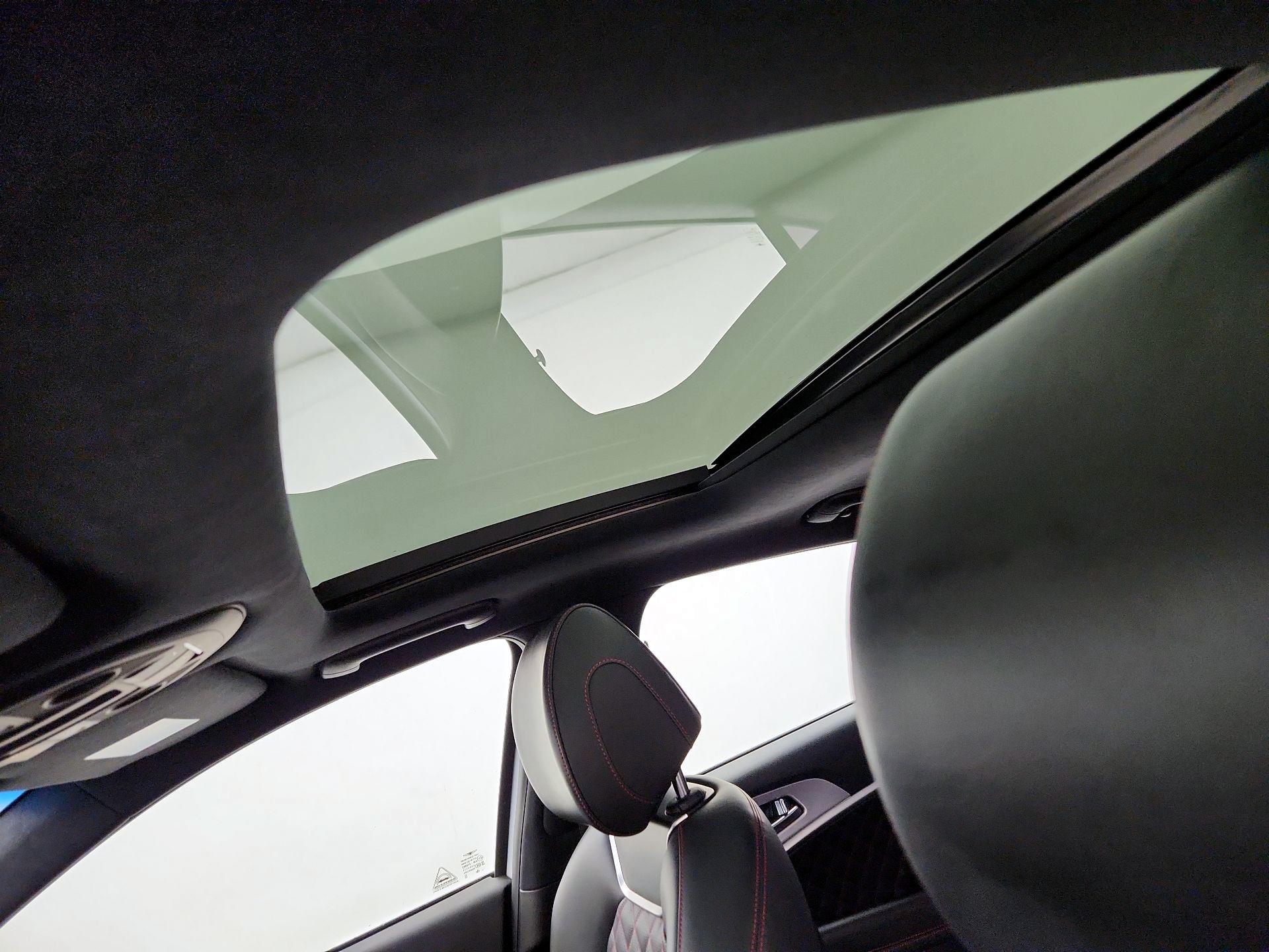 Thumbnail: 2021 Genesis G70 - 20