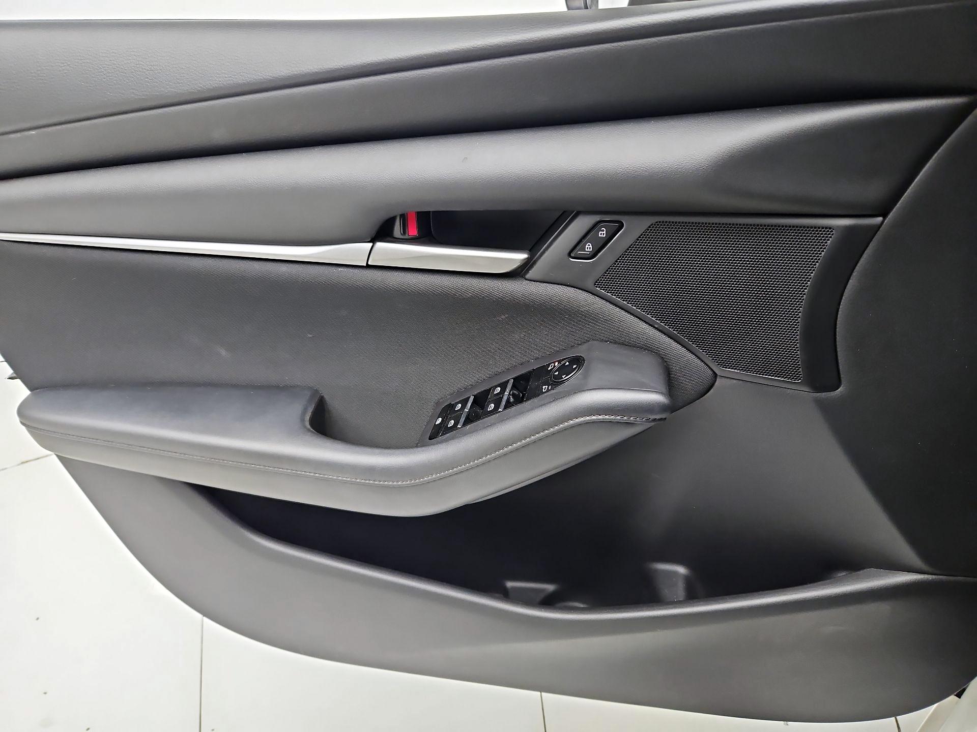 Thumbnail: 2021 Mazda Mazda3 - 12