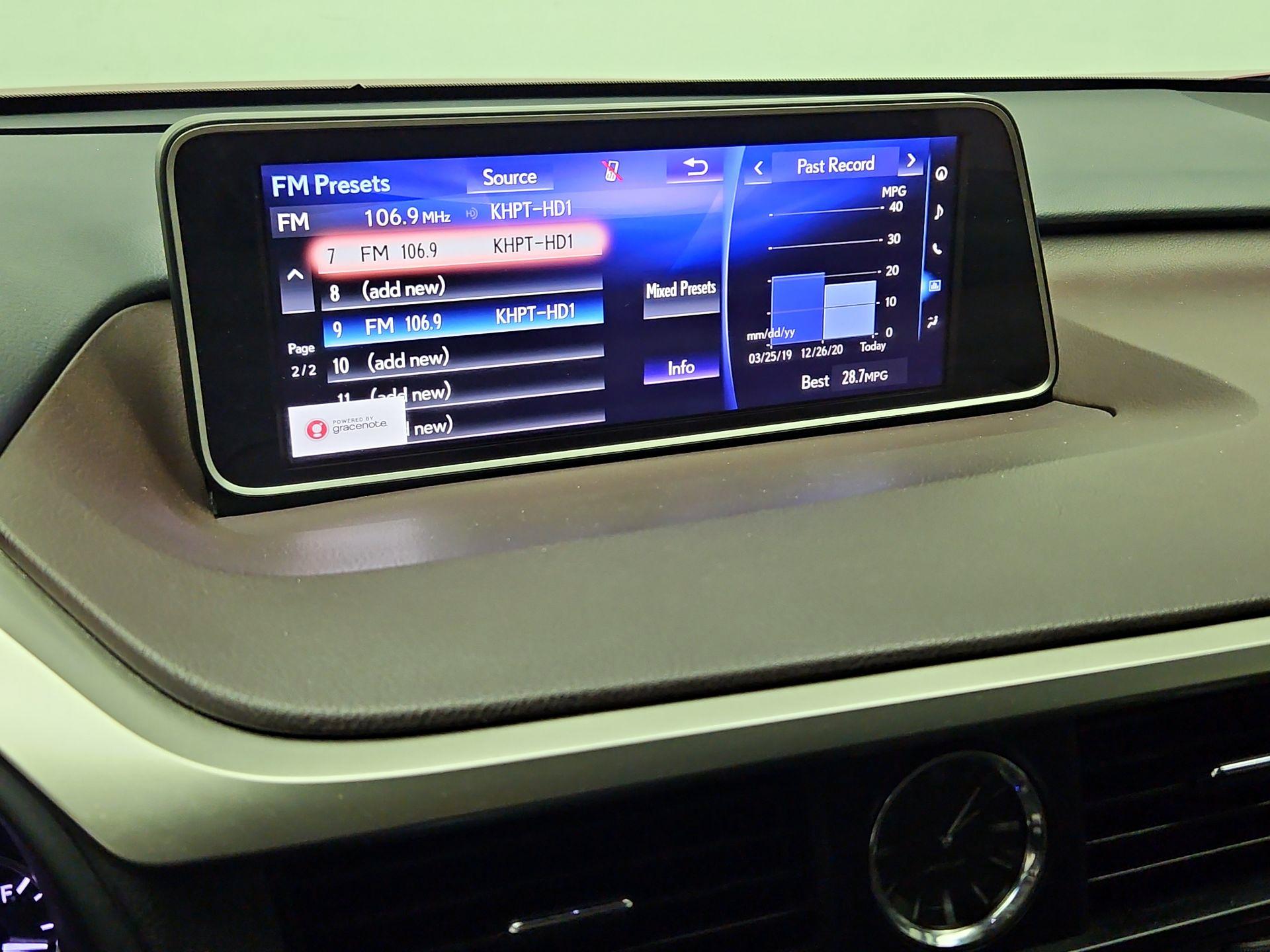 Thumbnail: 2017 Lexus RX - 16