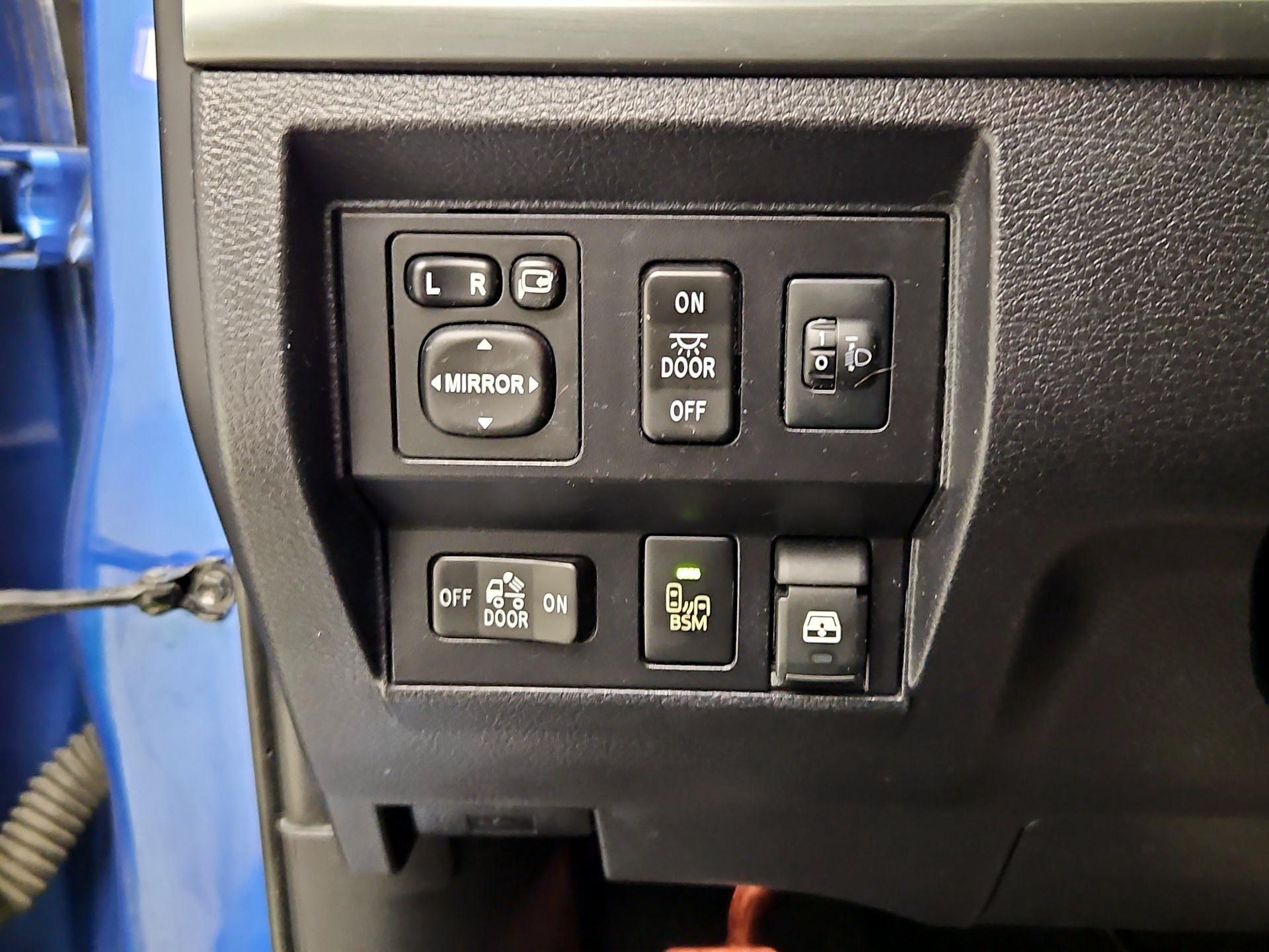 Thumbnail: 2017 Toyota Tundra - 13