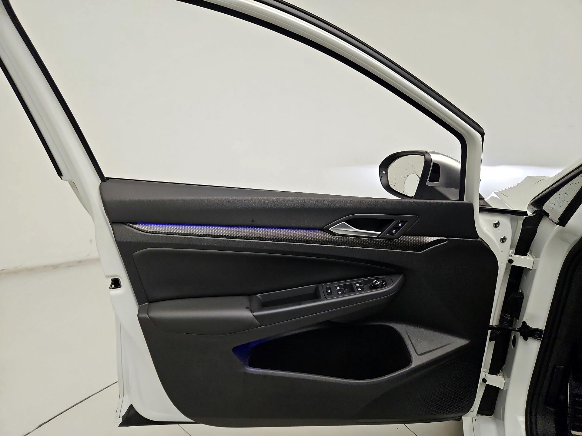 Thumbnail: 2024 Volkswagen Golf - 12