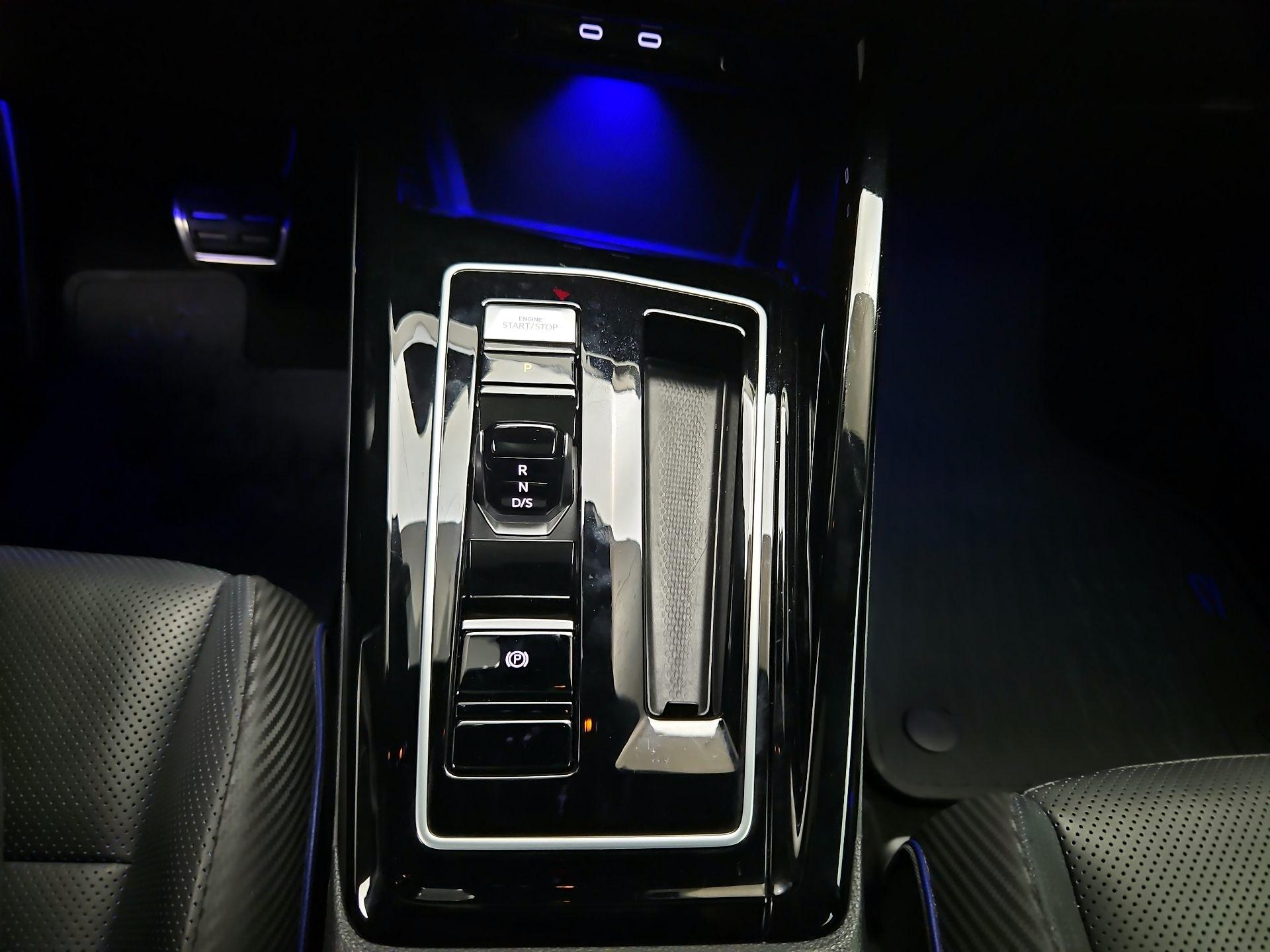 Thumbnail: 2024 Volkswagen Golf - 17