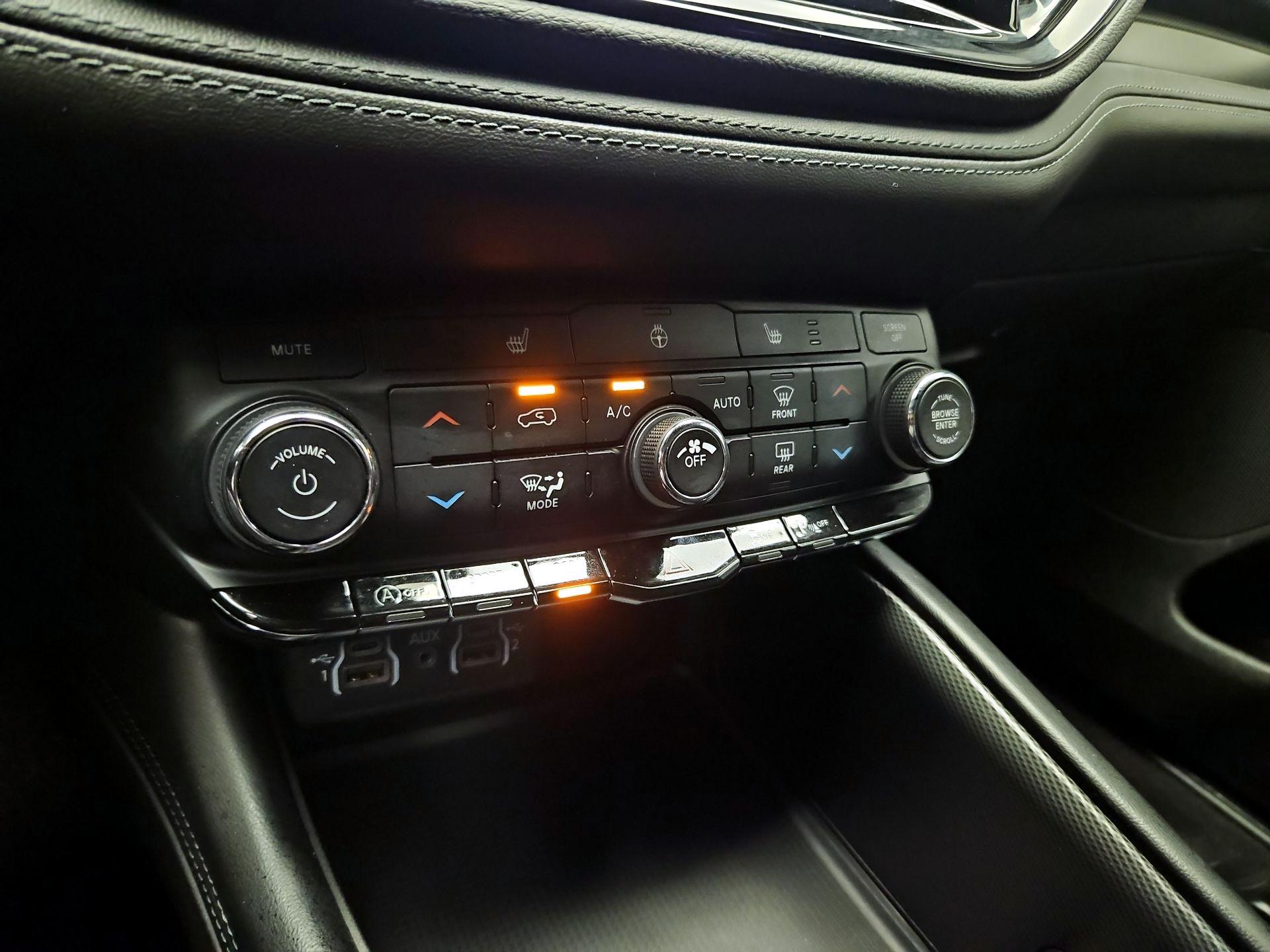 Thumbnail: 2022 Dodge Durango - 16