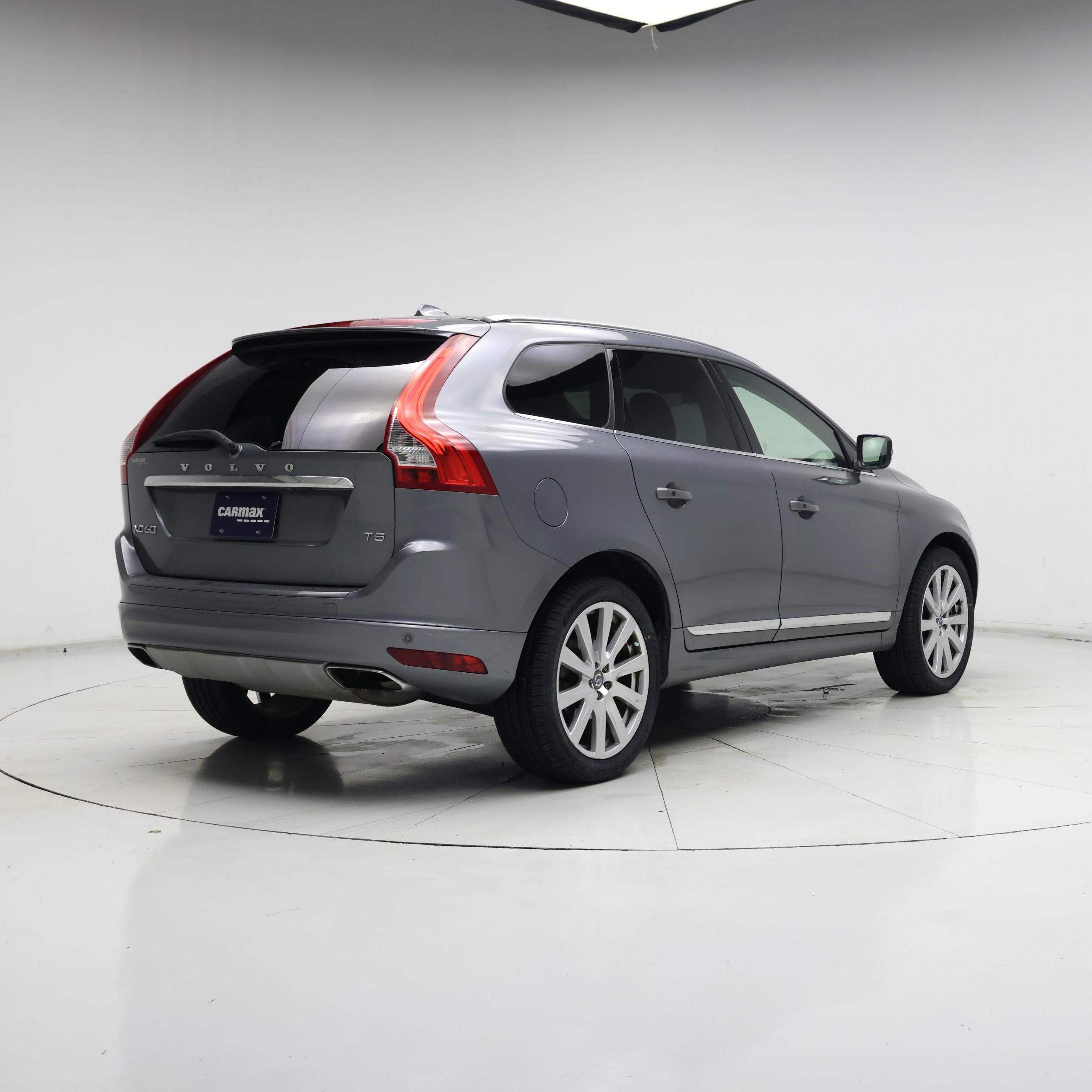 Thumbnail: 2017 Volvo XC60 - 8